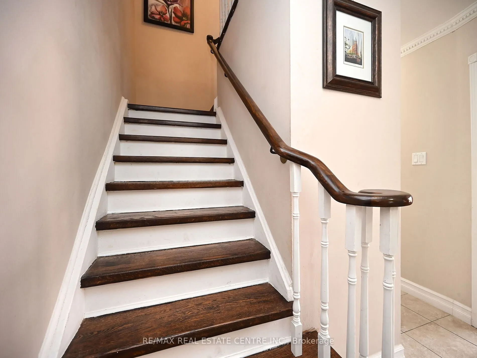 8 Stephensen Court