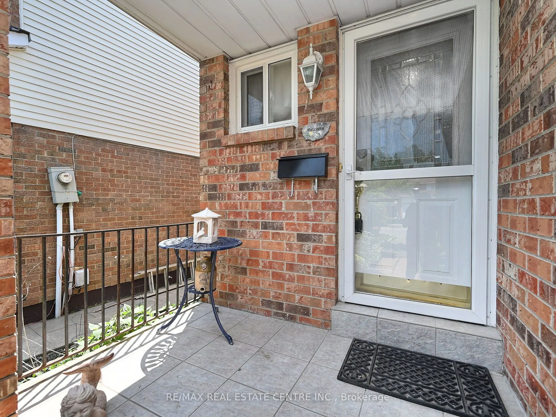 8 Stephensen Court