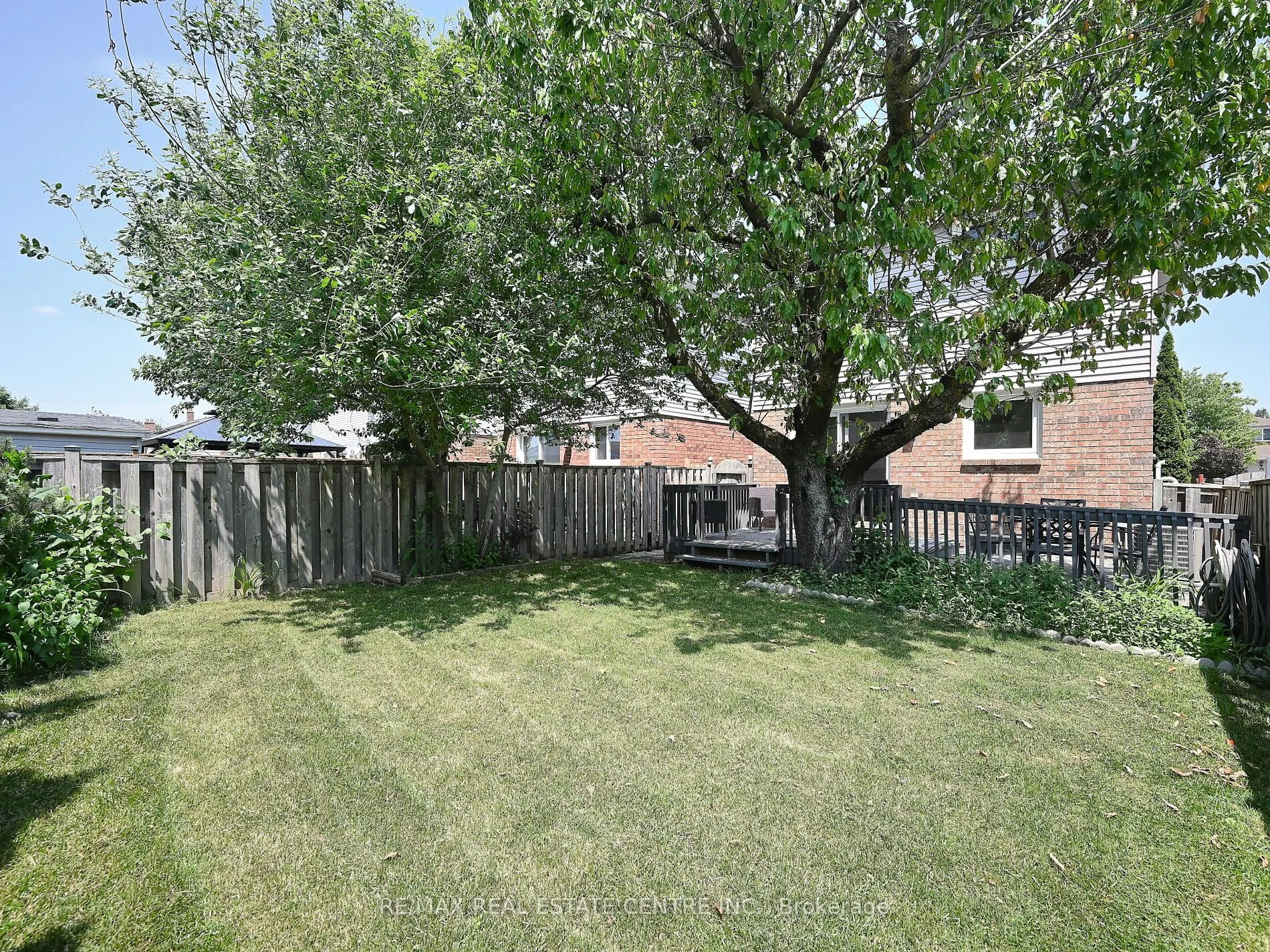 8 Stephensen Court