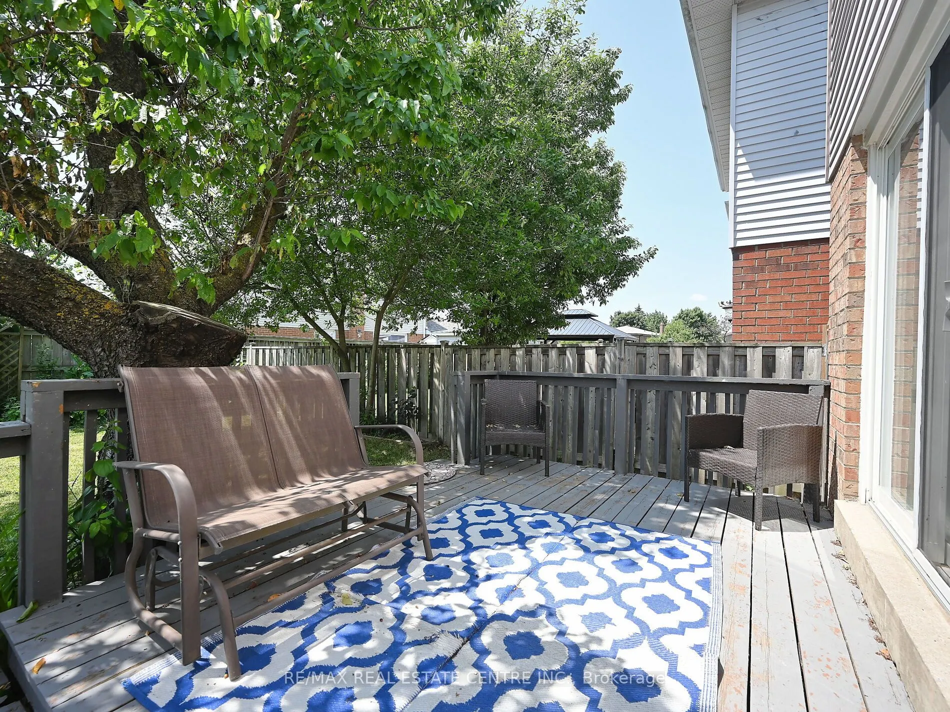 8 Stephensen Court