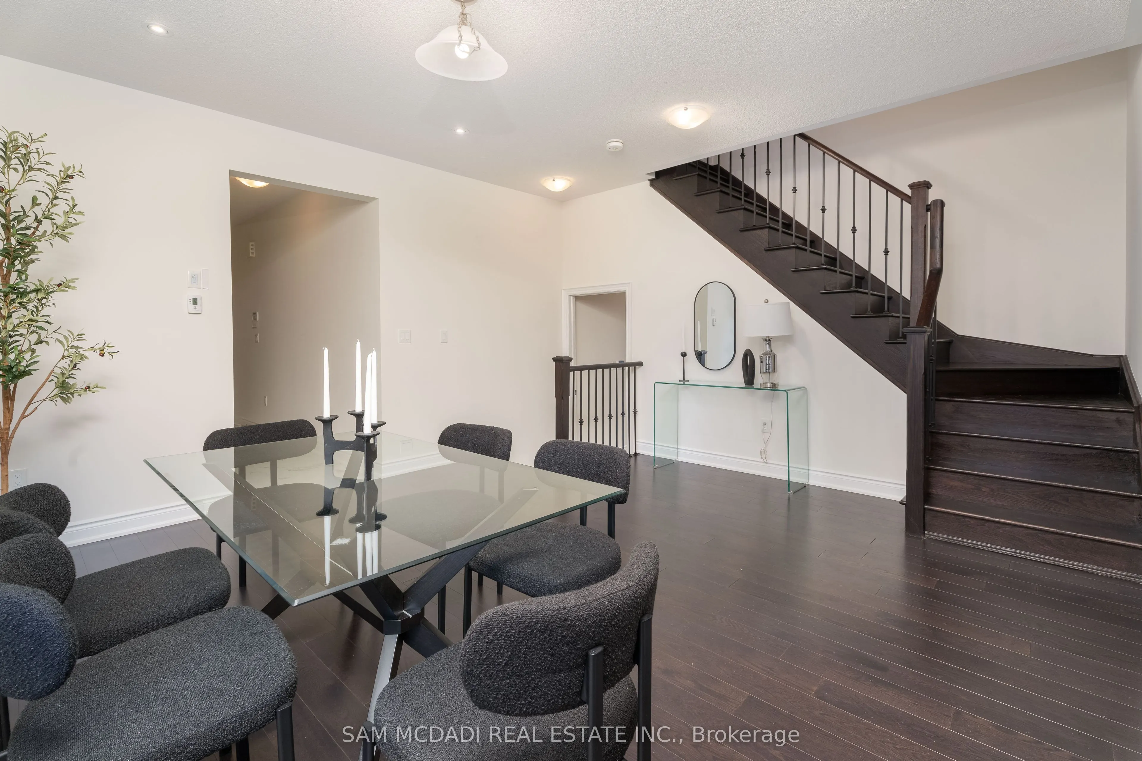 56 Workgreen Park Way