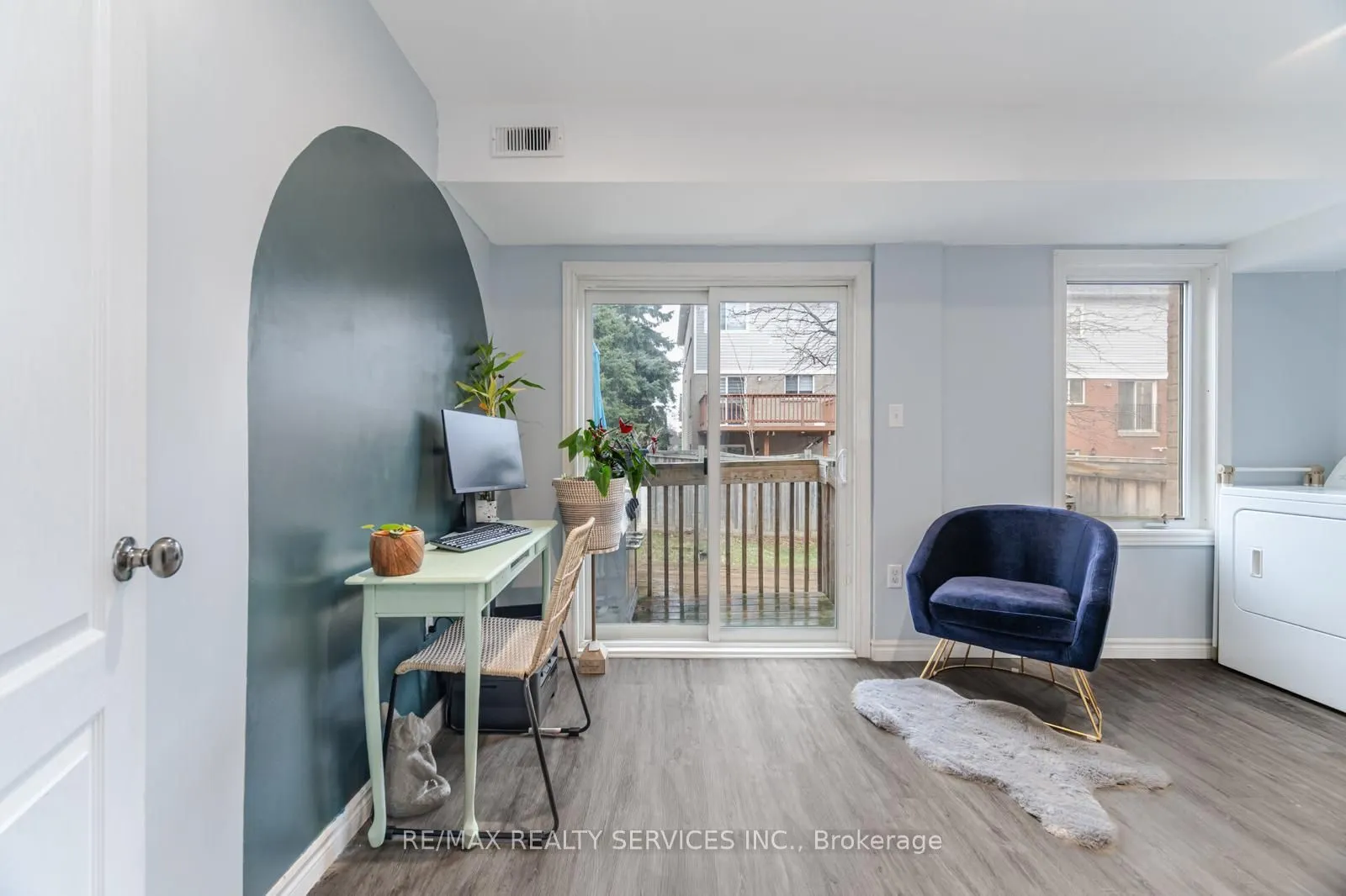 1410 Granrock Crescent