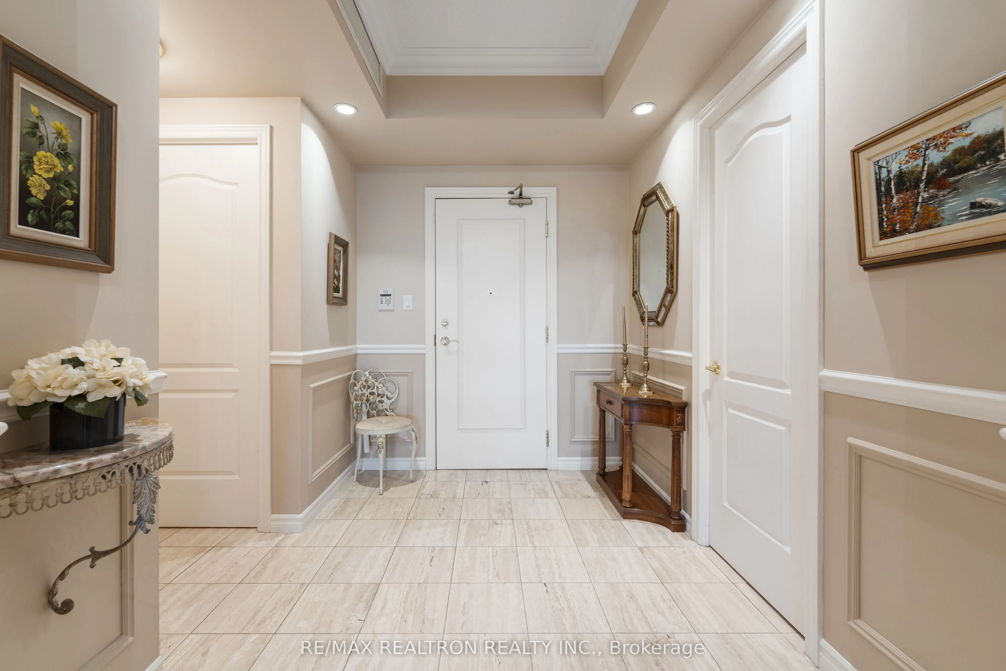 1900 The Collegeway, #1105