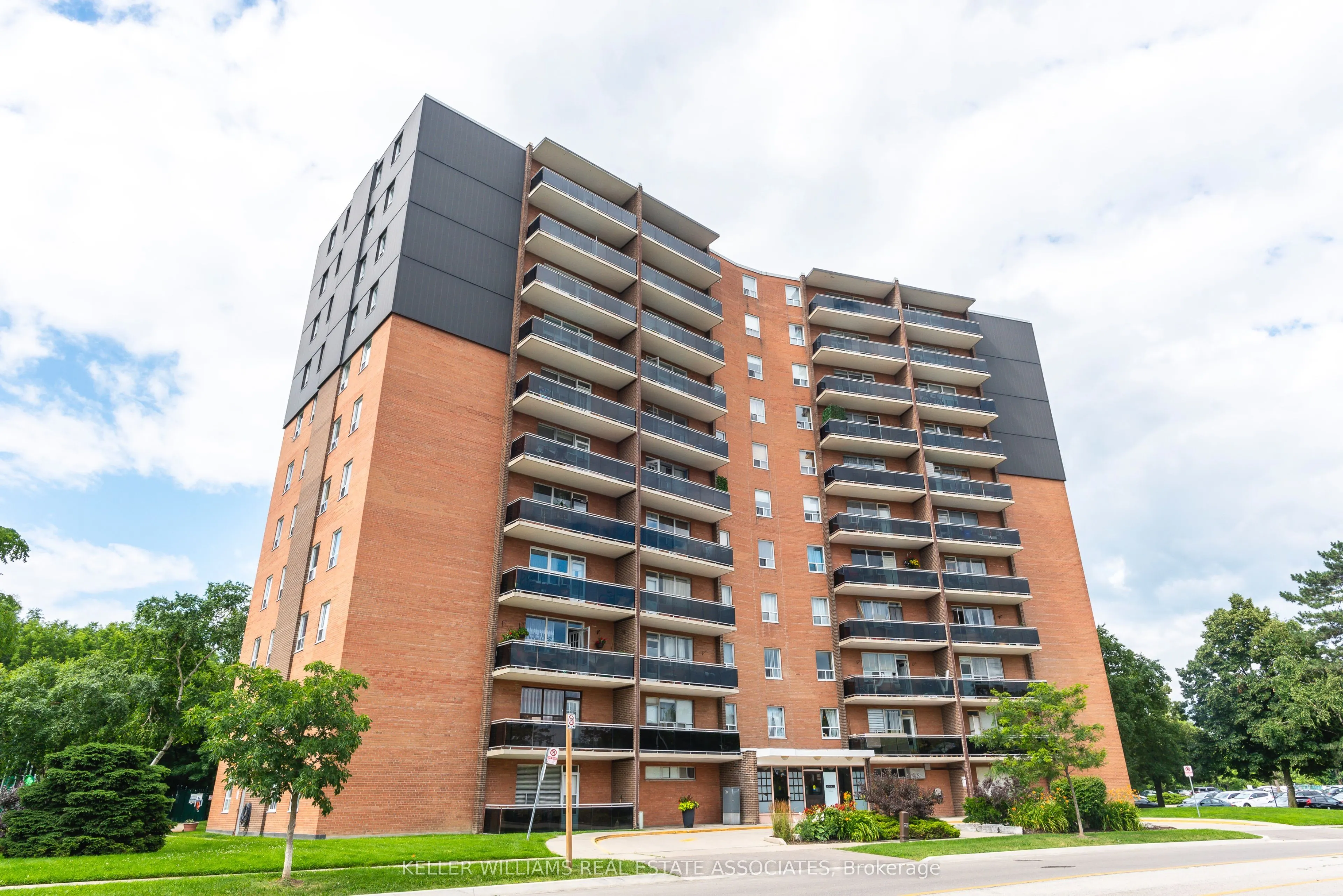 3145 Queen Frederica Drive, #802