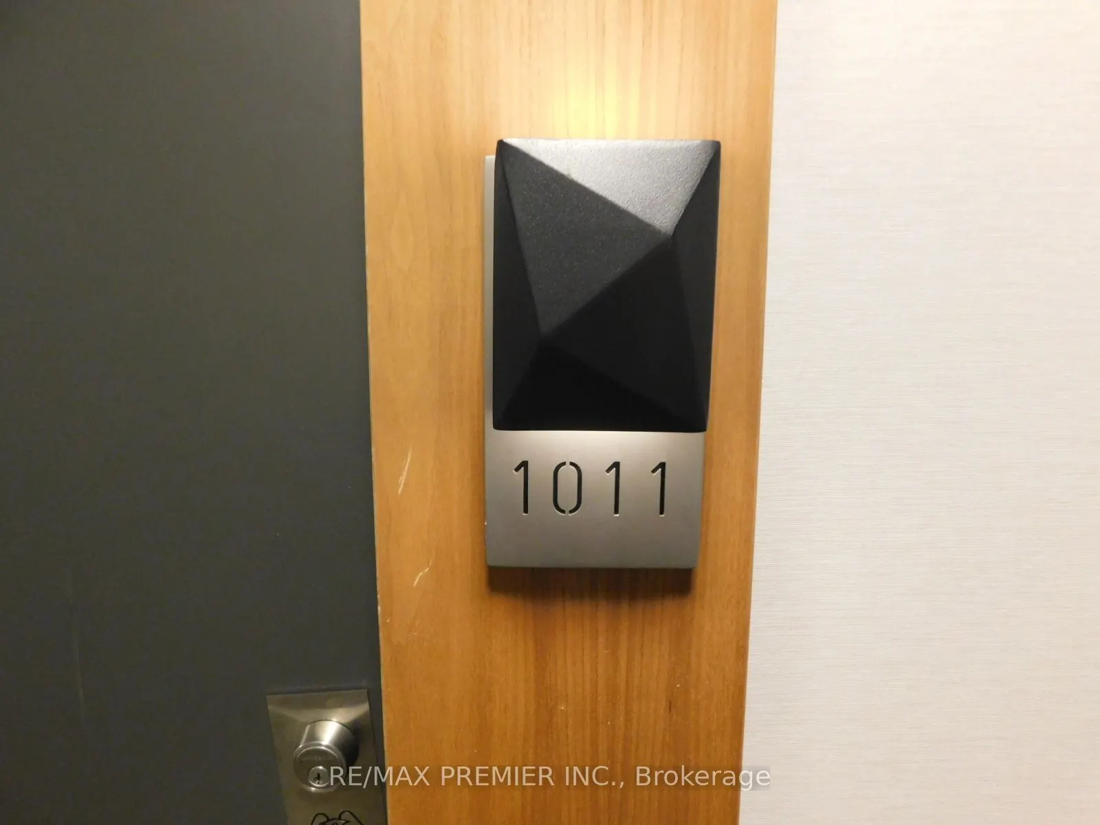 25 Neighbourhood Lane, #1011