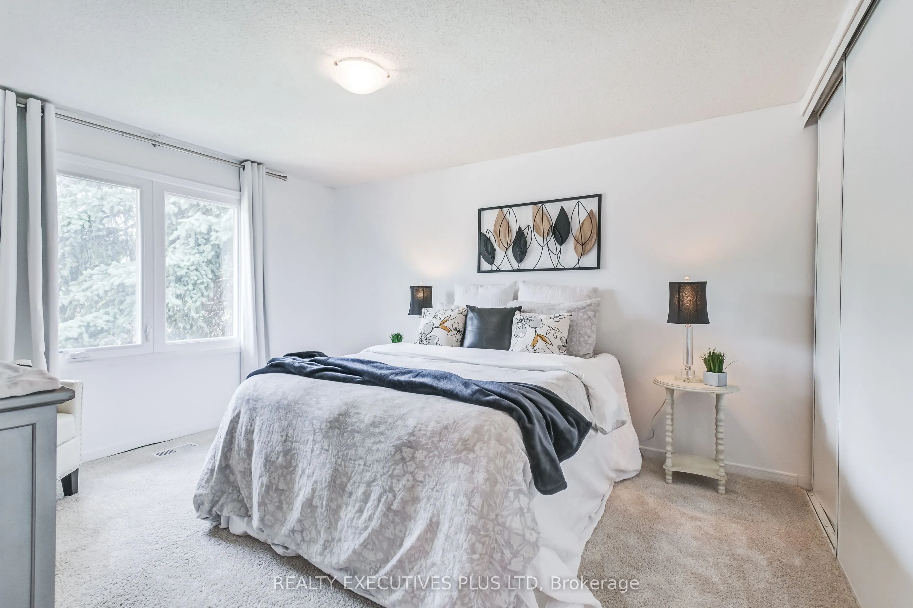 6982 Danton Promenade