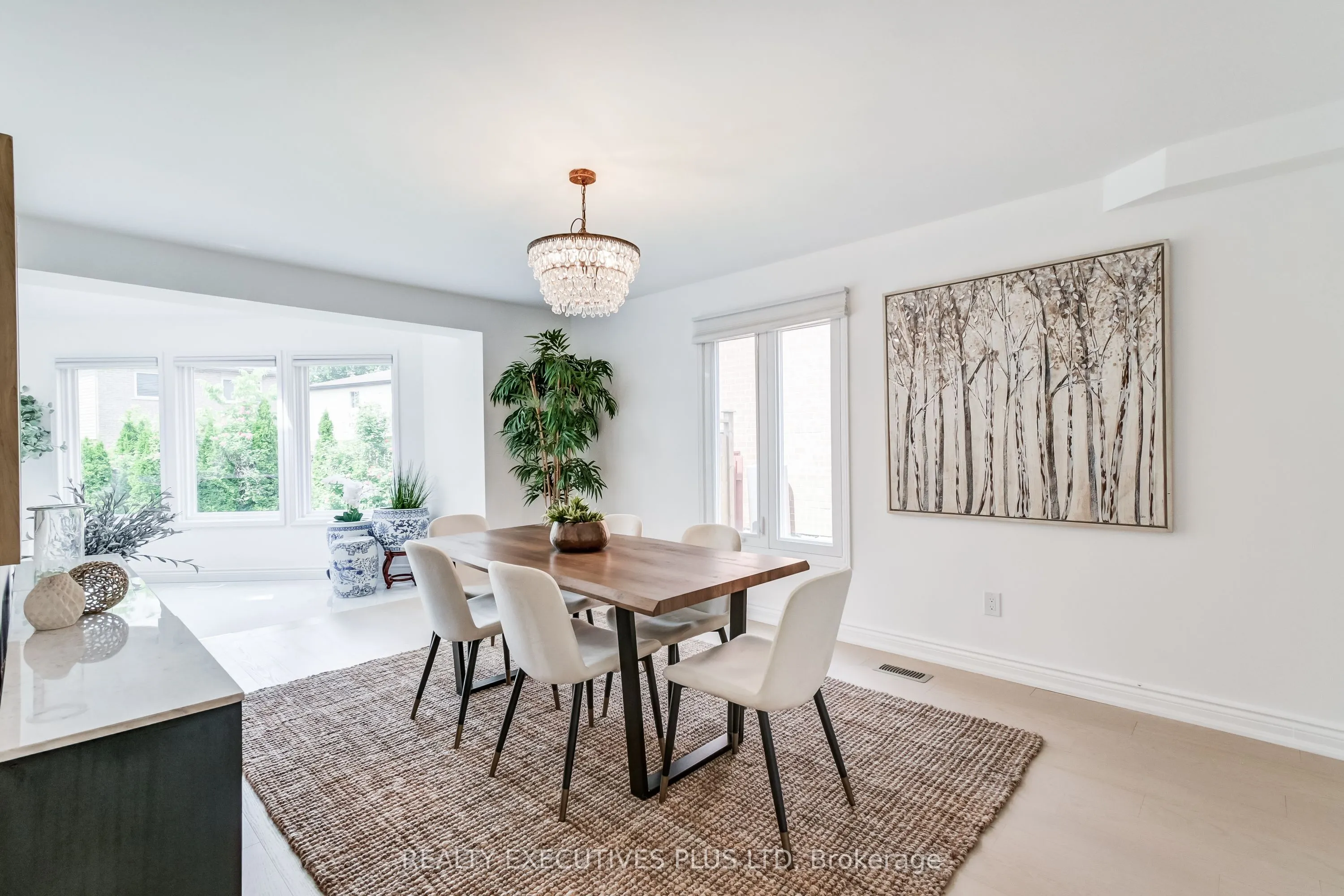 6982 Danton Promenade