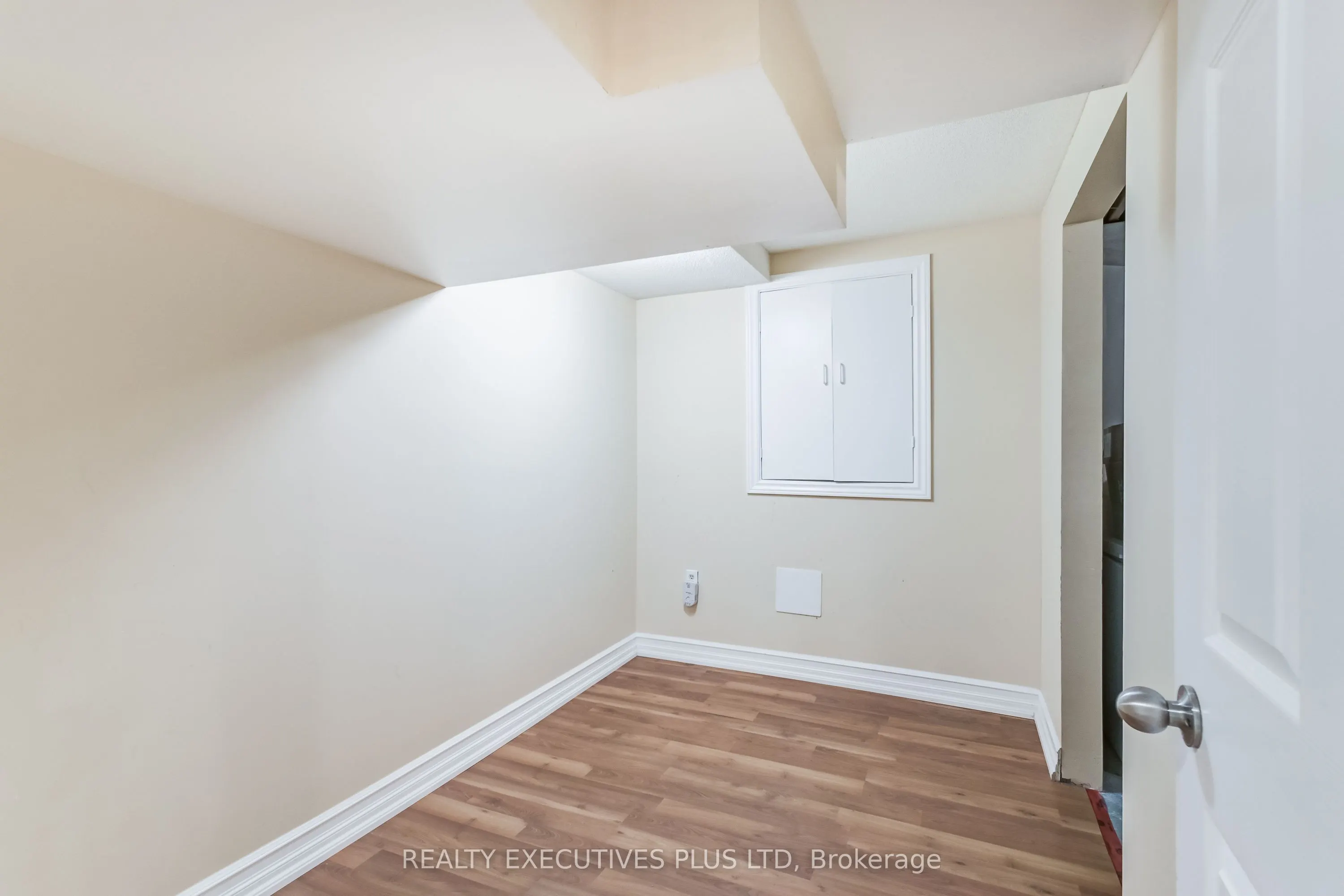 6982 Danton Promenade