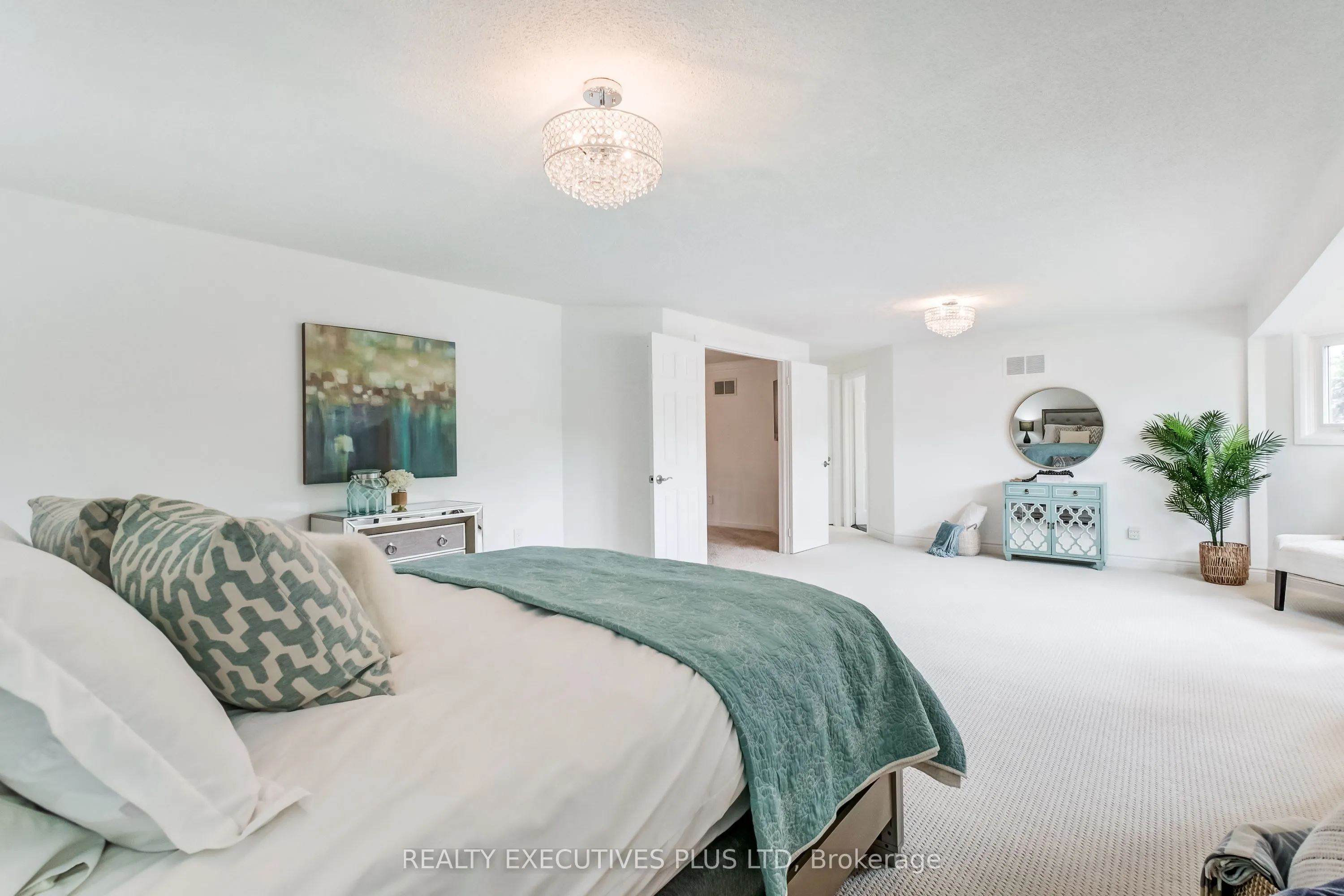 6982 Danton Promenade