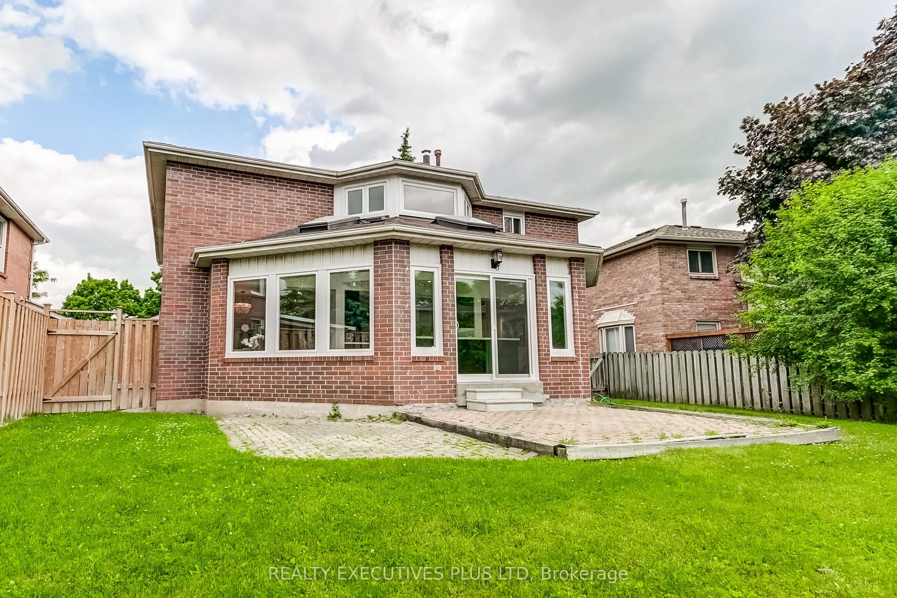 6982 Danton Promenade