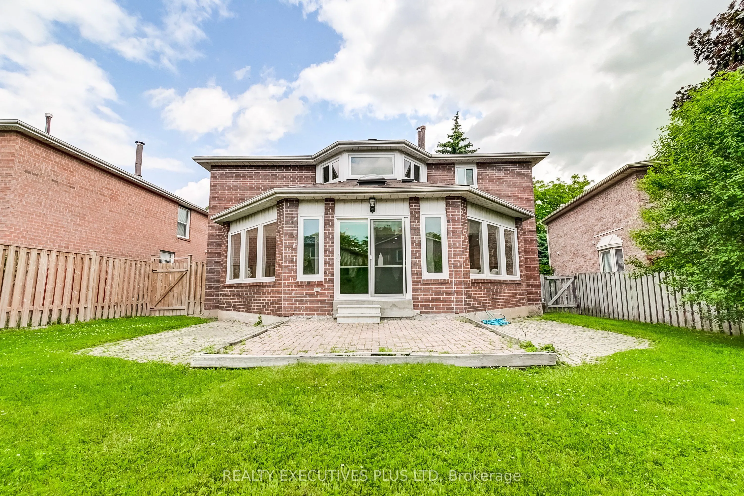 6982 Danton Promenade