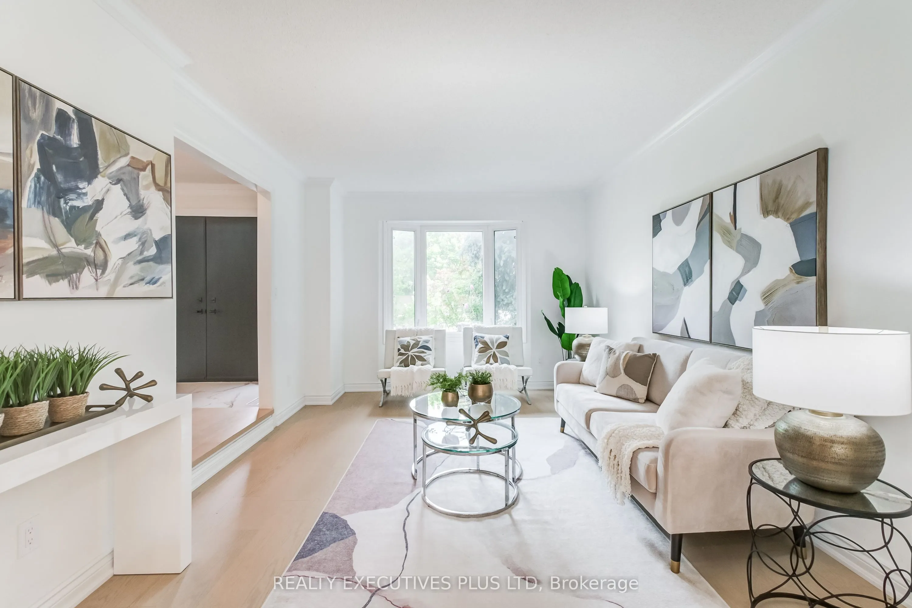 6982 Danton Promenade