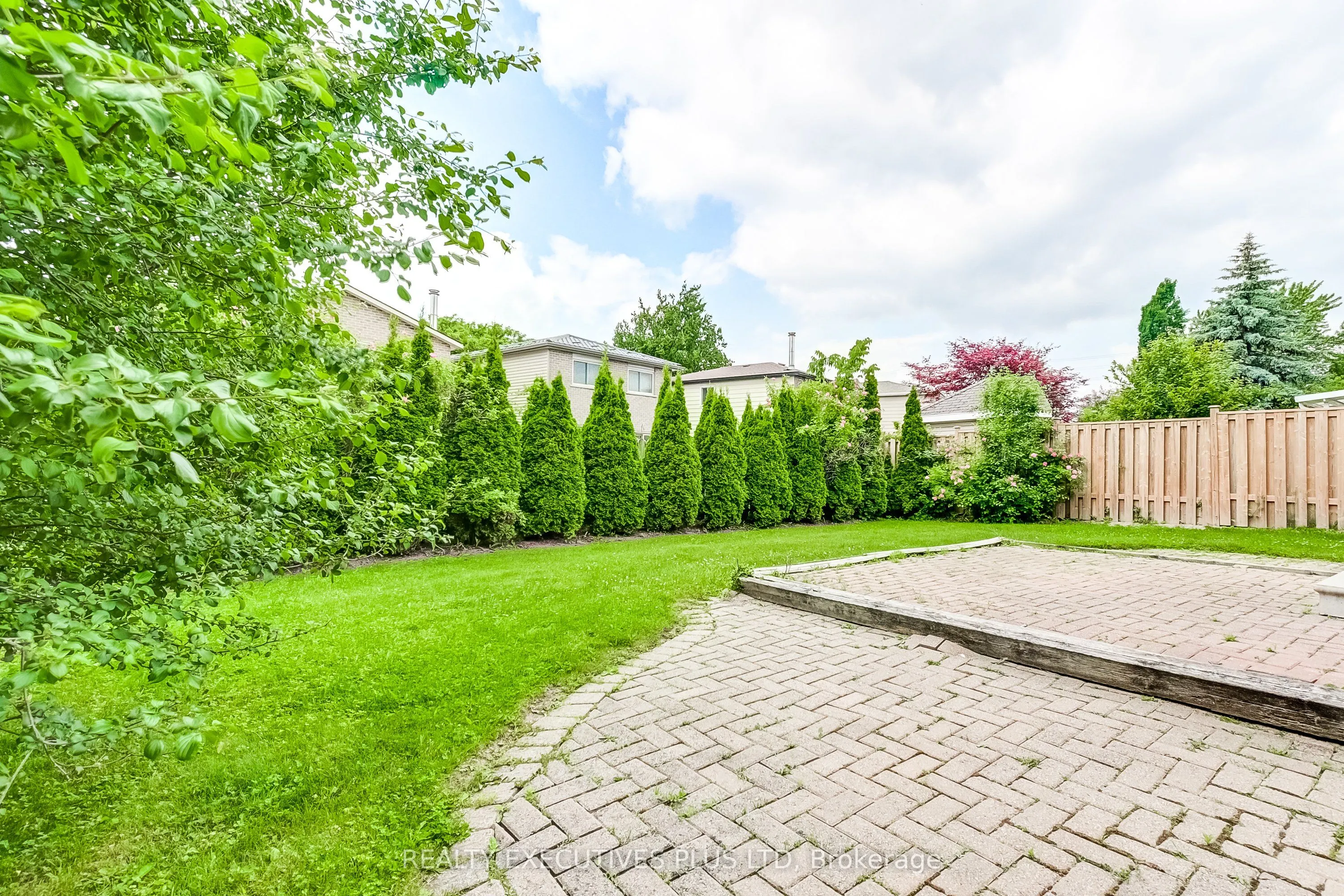 6982 Danton Promenade