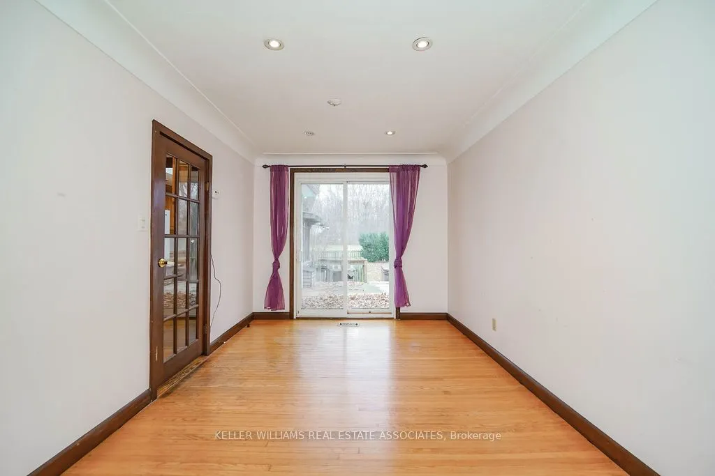 3364 Burnhamthorpe Road W