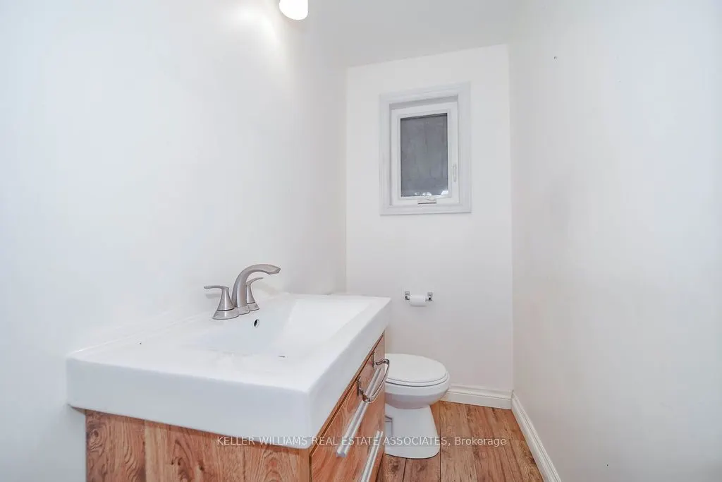 3364 Burnhamthorpe Road W