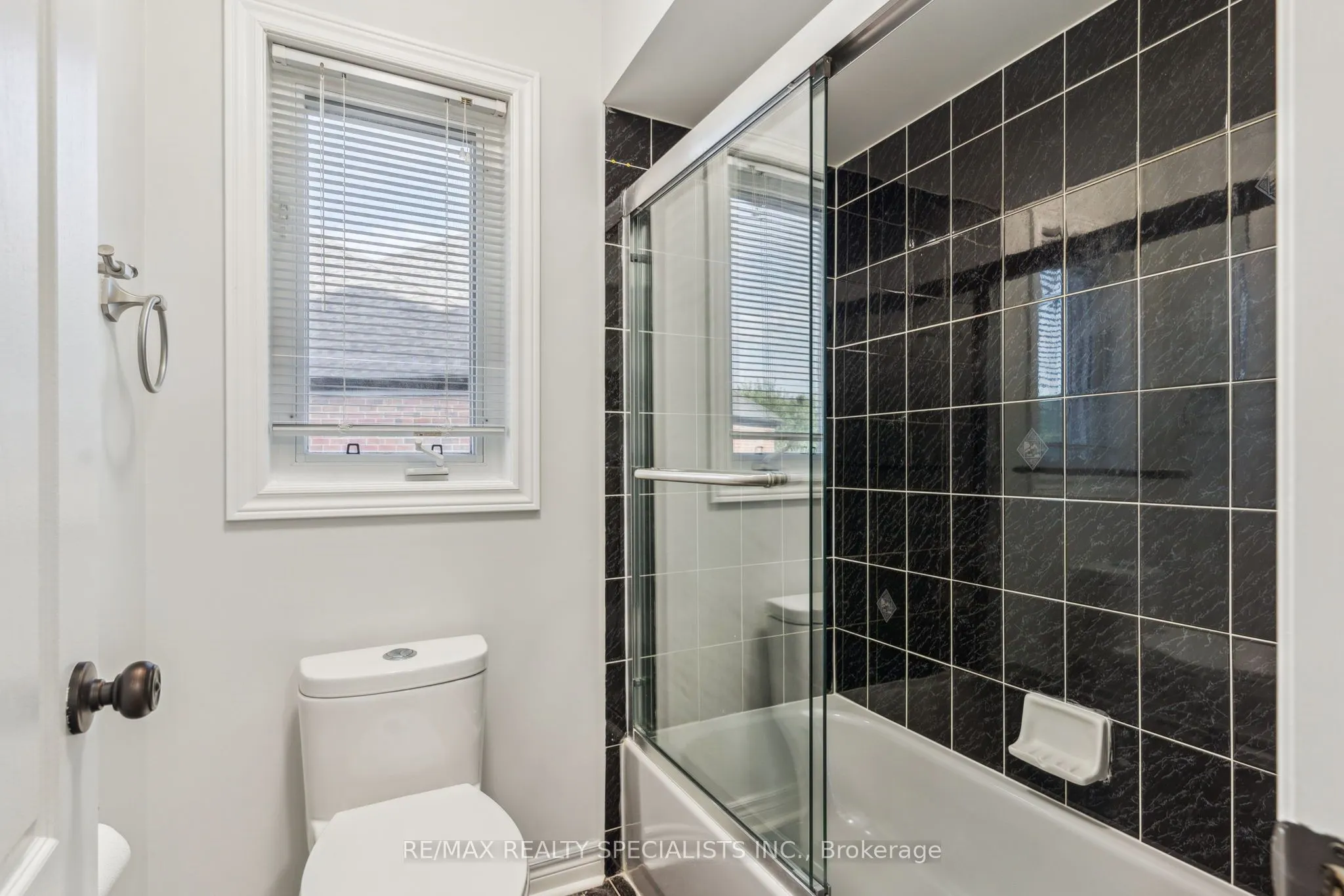 5397 ROANOKE Court