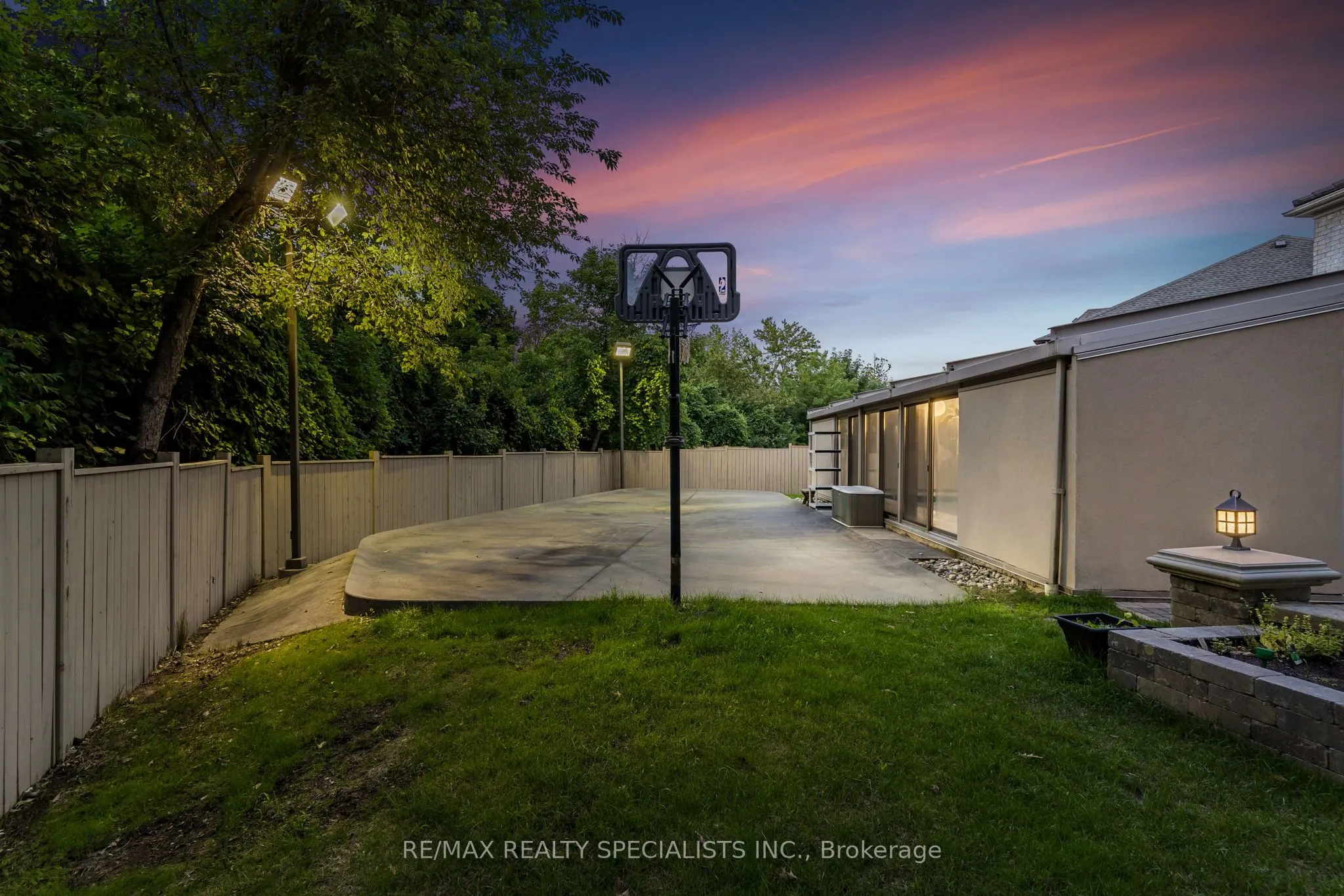 5397 ROANOKE Court