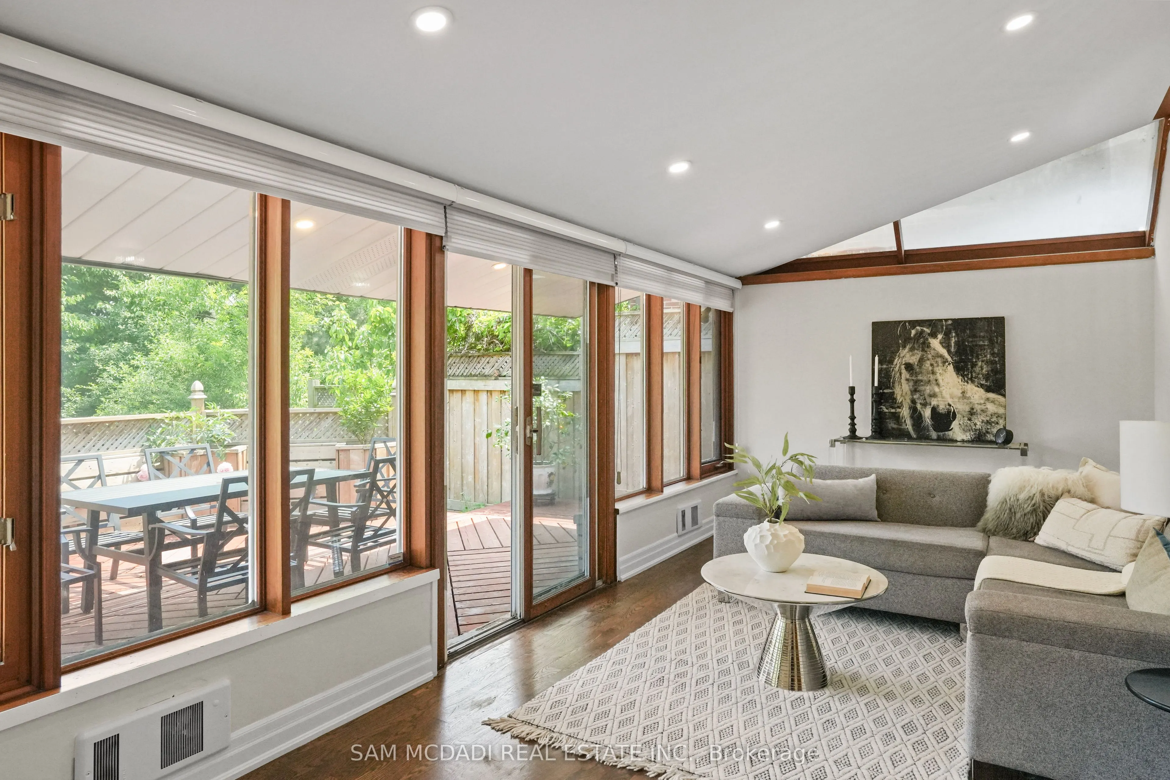 2035 Lorelei Road