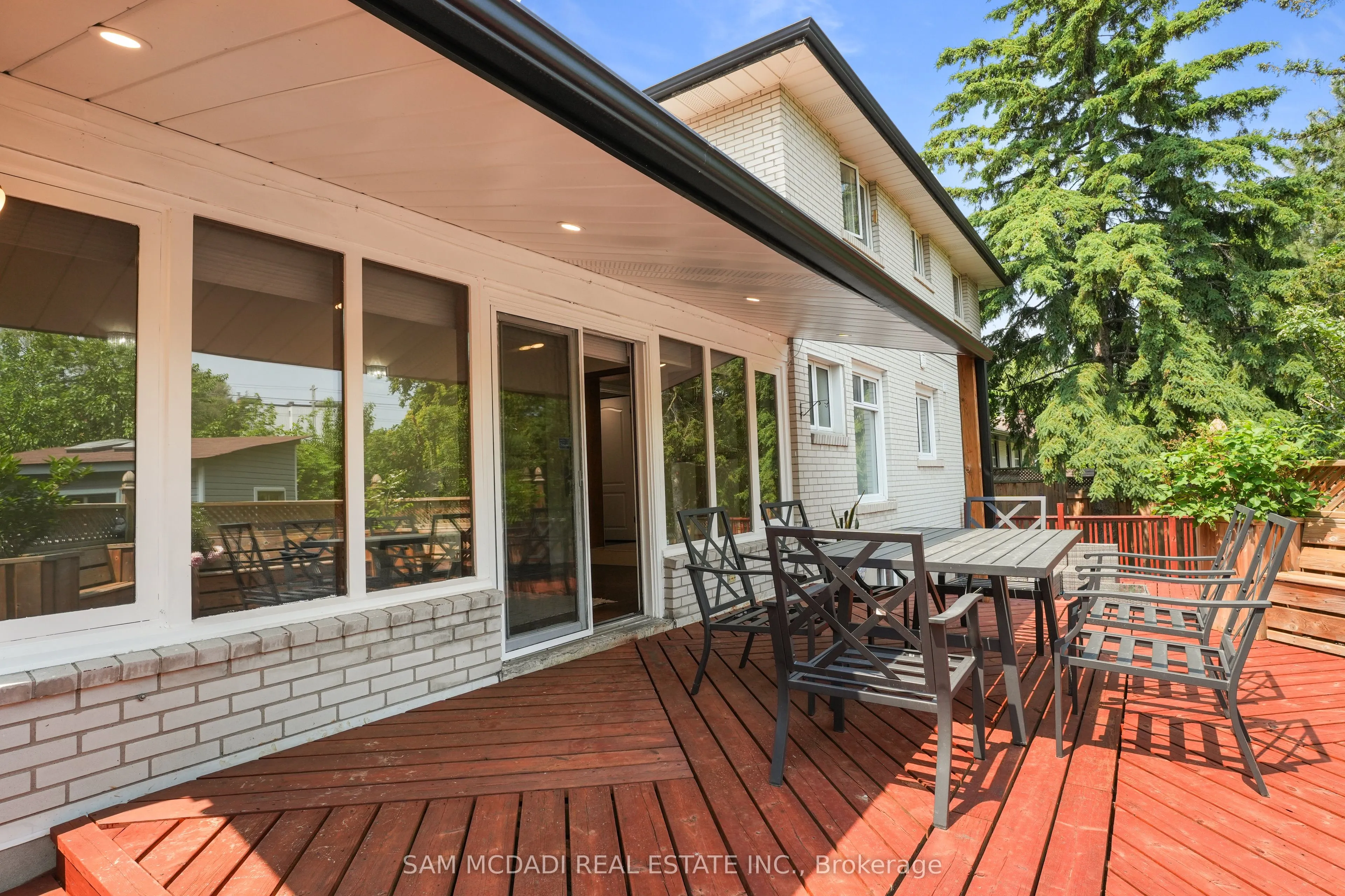 2035 Lorelei Road