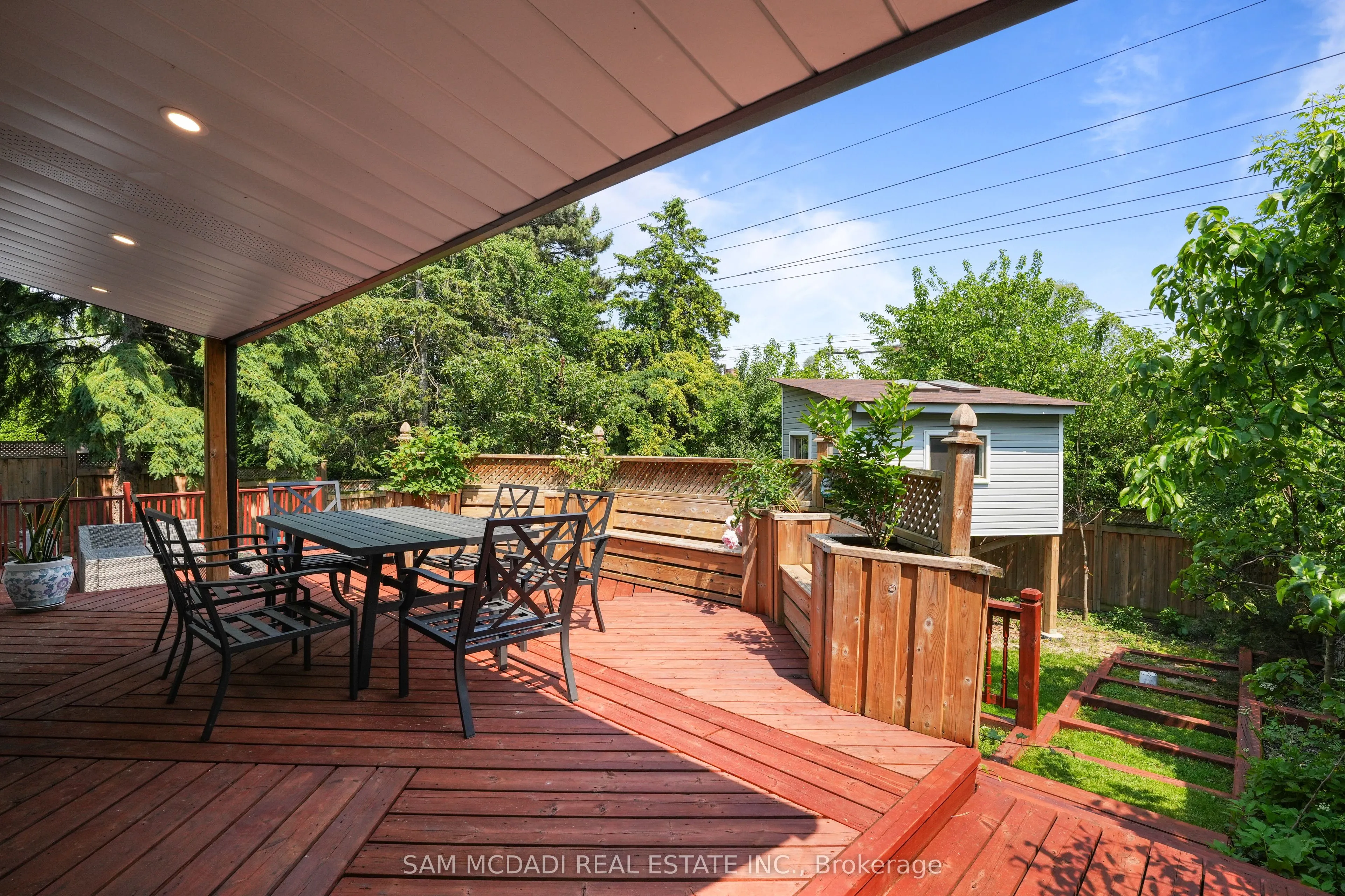 2035 Lorelei Road
