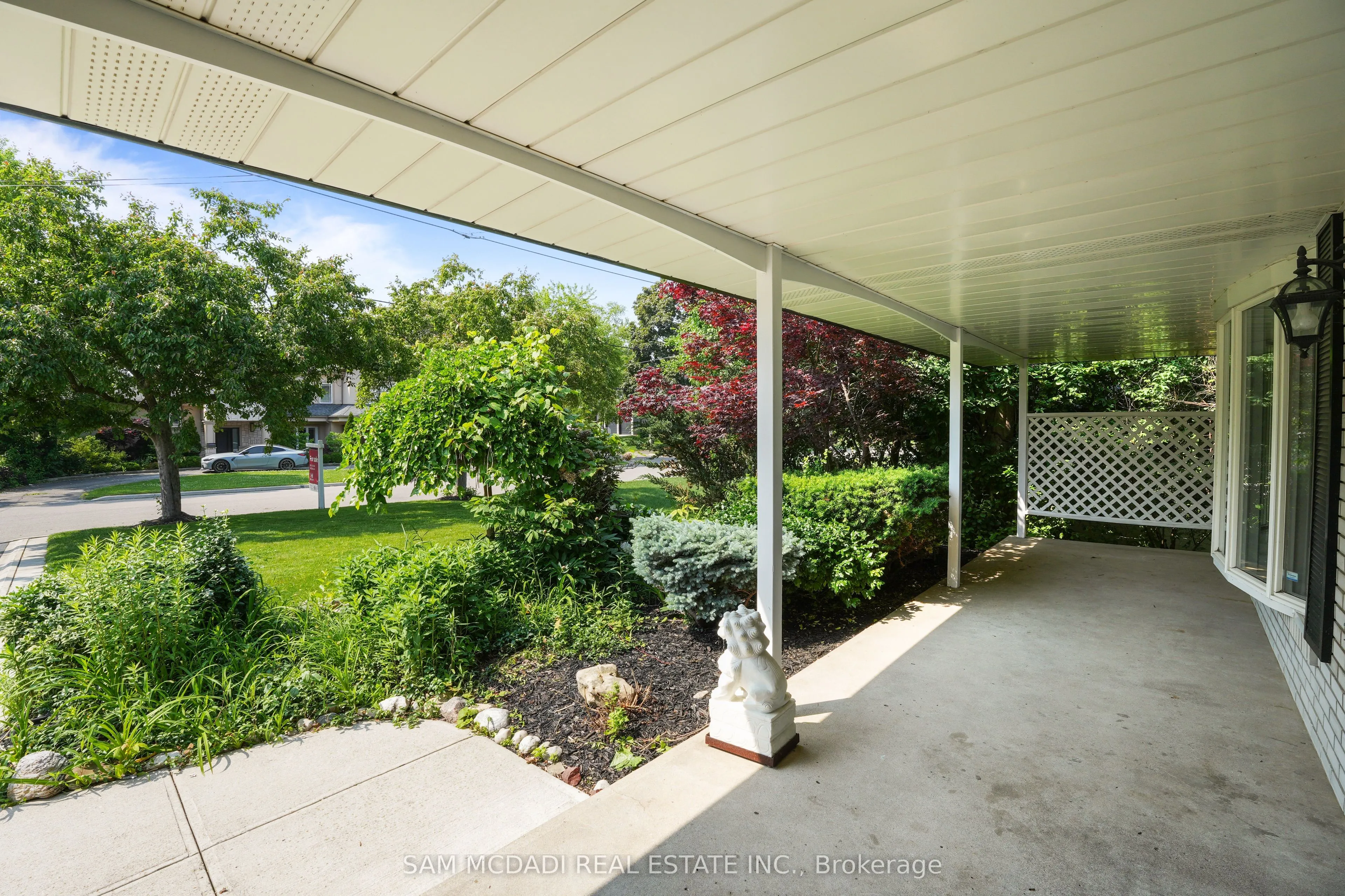 2035 Lorelei Road