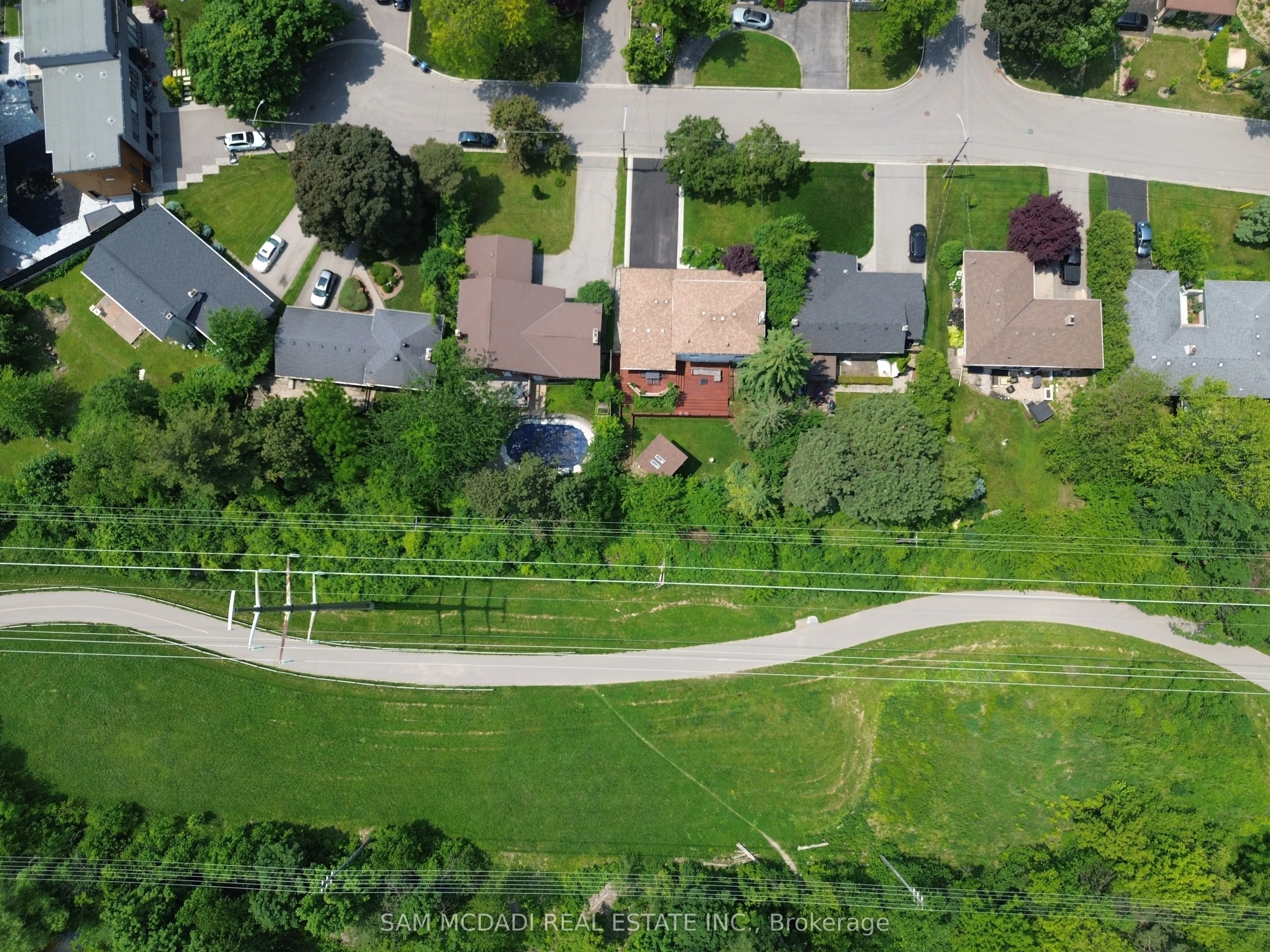 2035 Lorelei Road