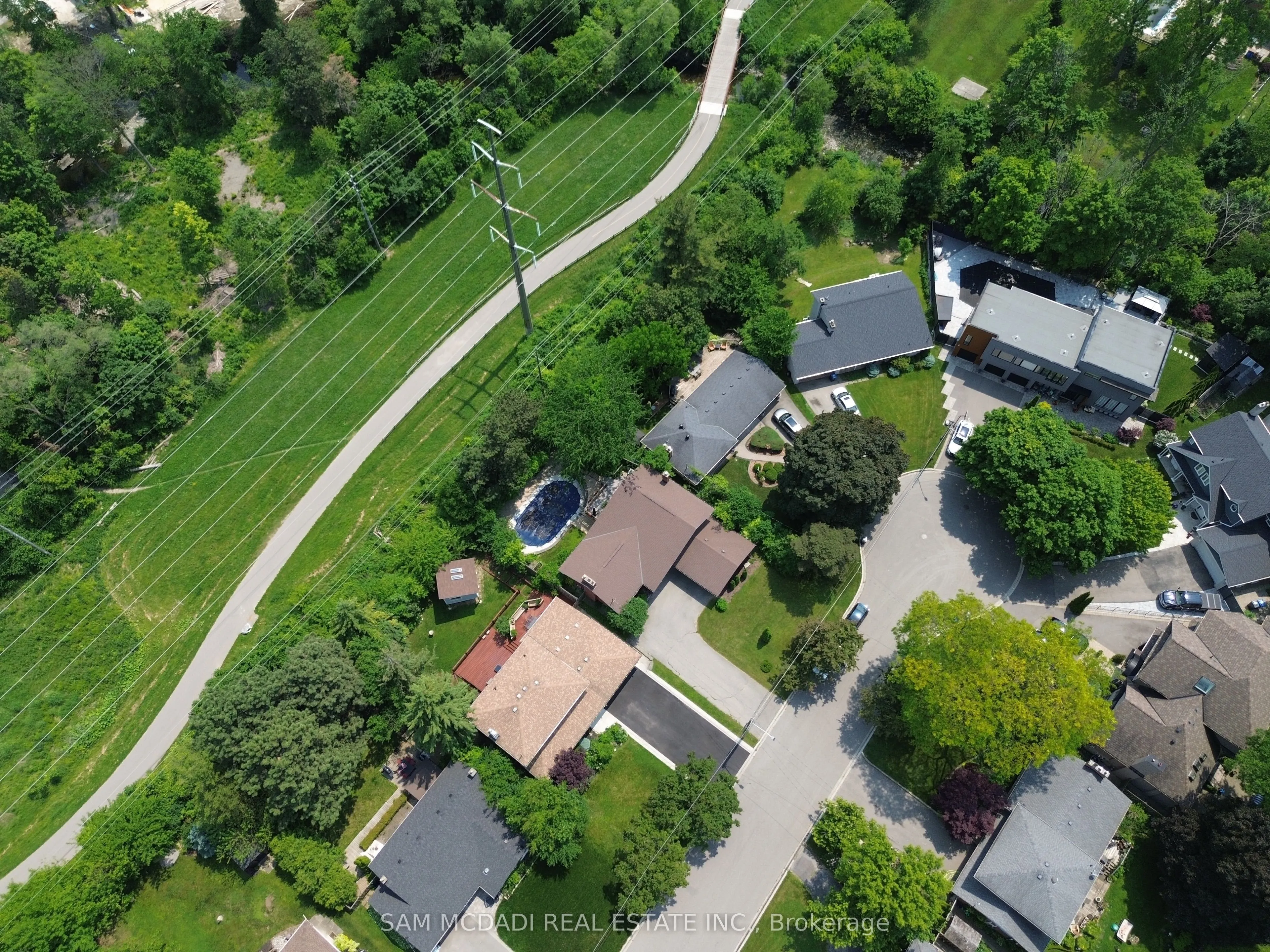 2035 Lorelei Road