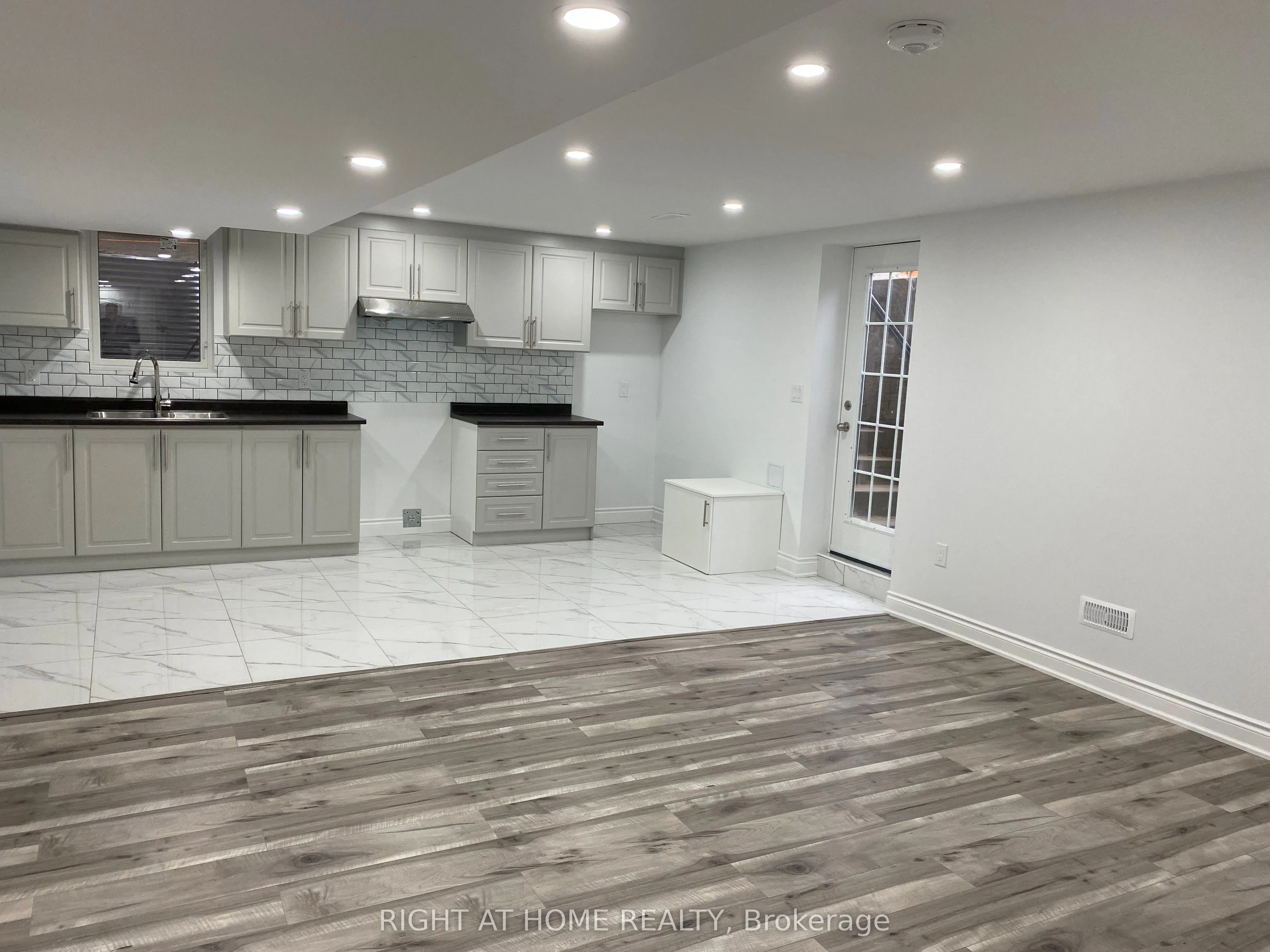 1368 Connaught Terrace