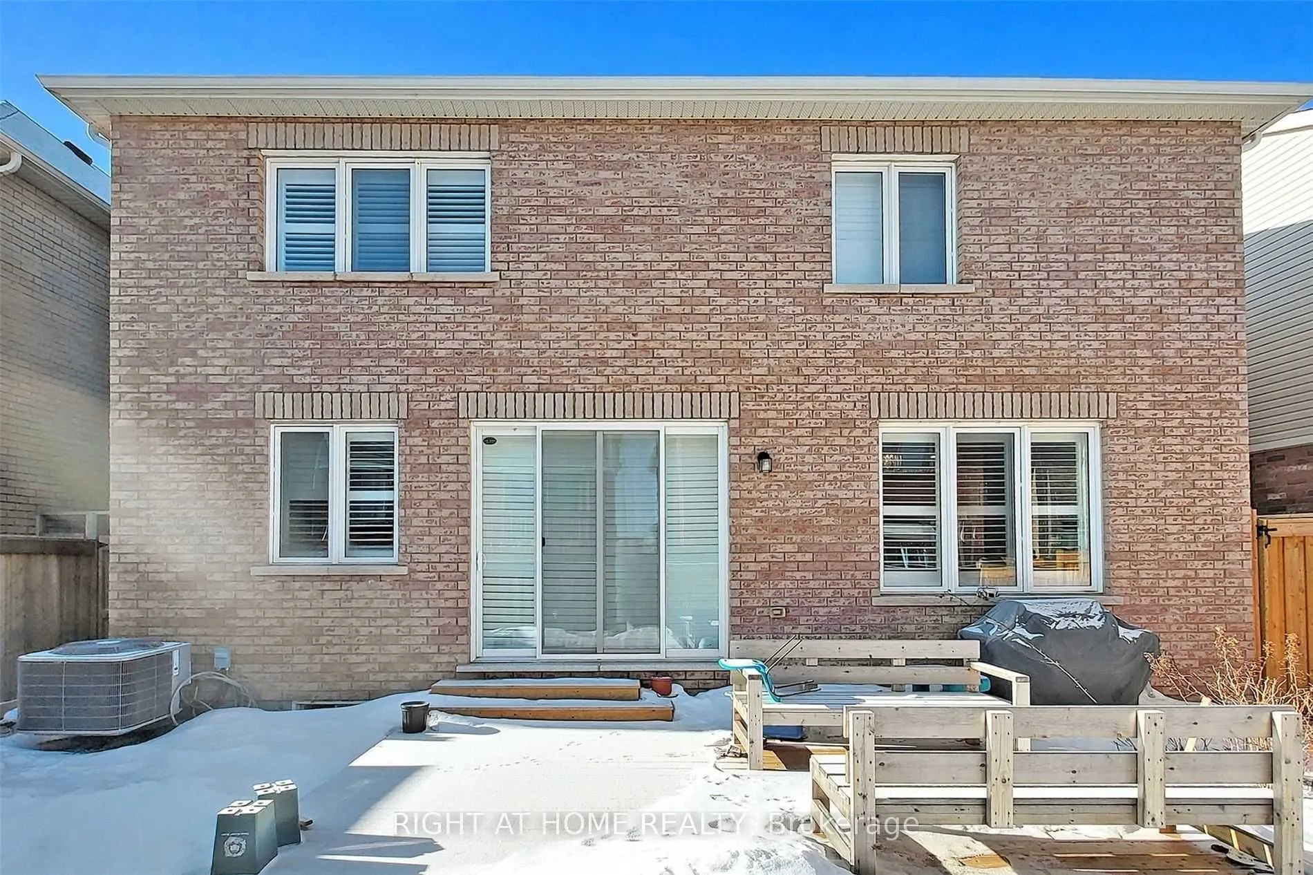 1368 Connaught Terrace