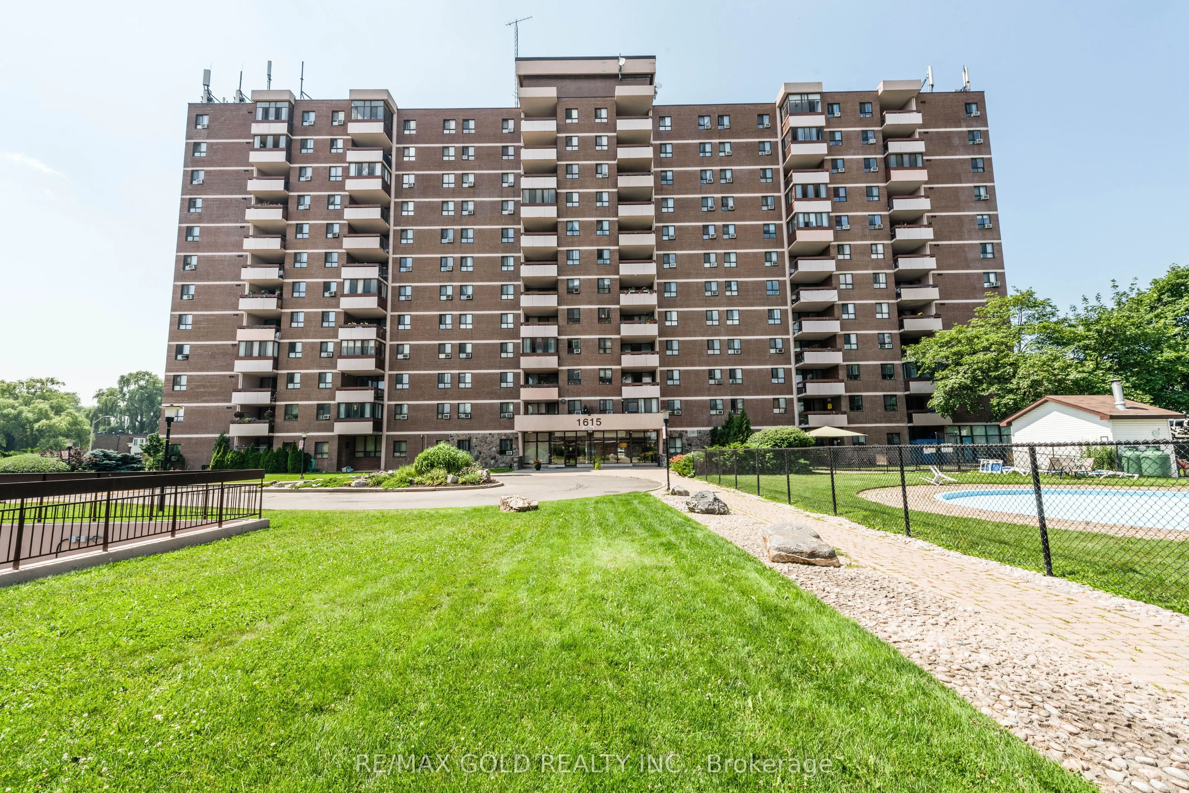 1615 Bloor Street E, #210