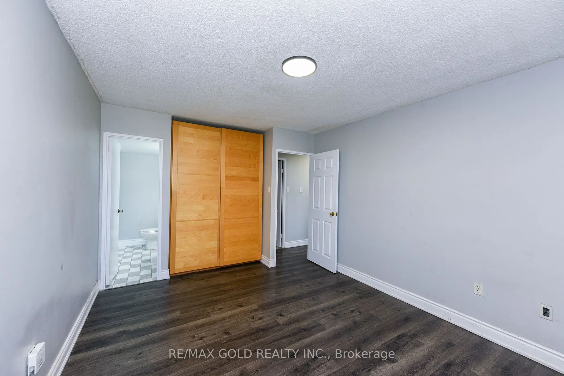 1615 Bloor Street E, #210