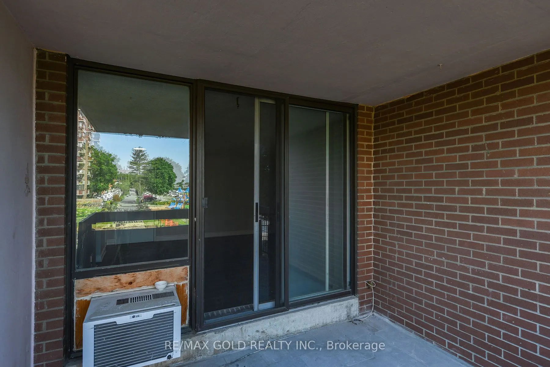 1615 Bloor Street E, #210