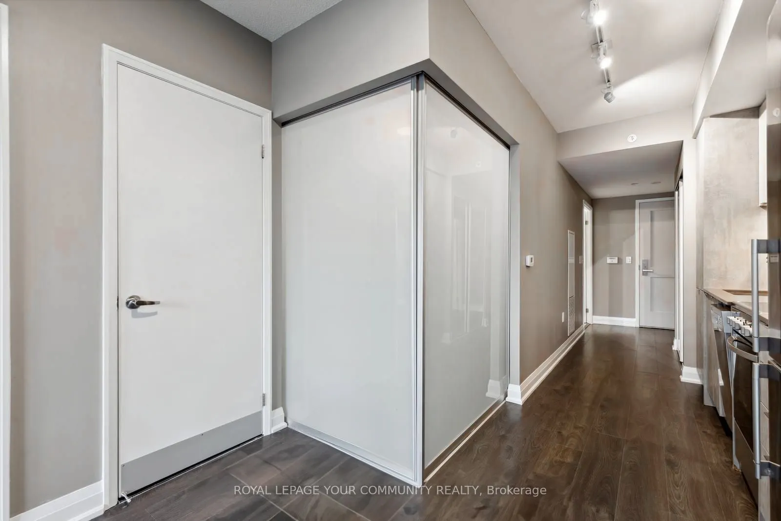 26 Gibbs Road, #450