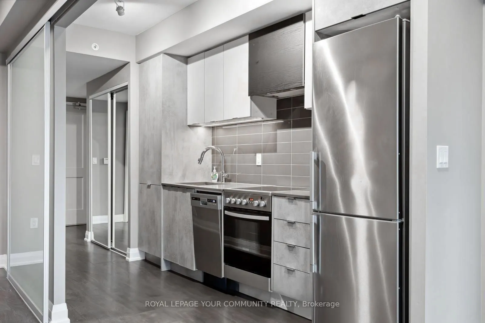 26 Gibbs Road, #450