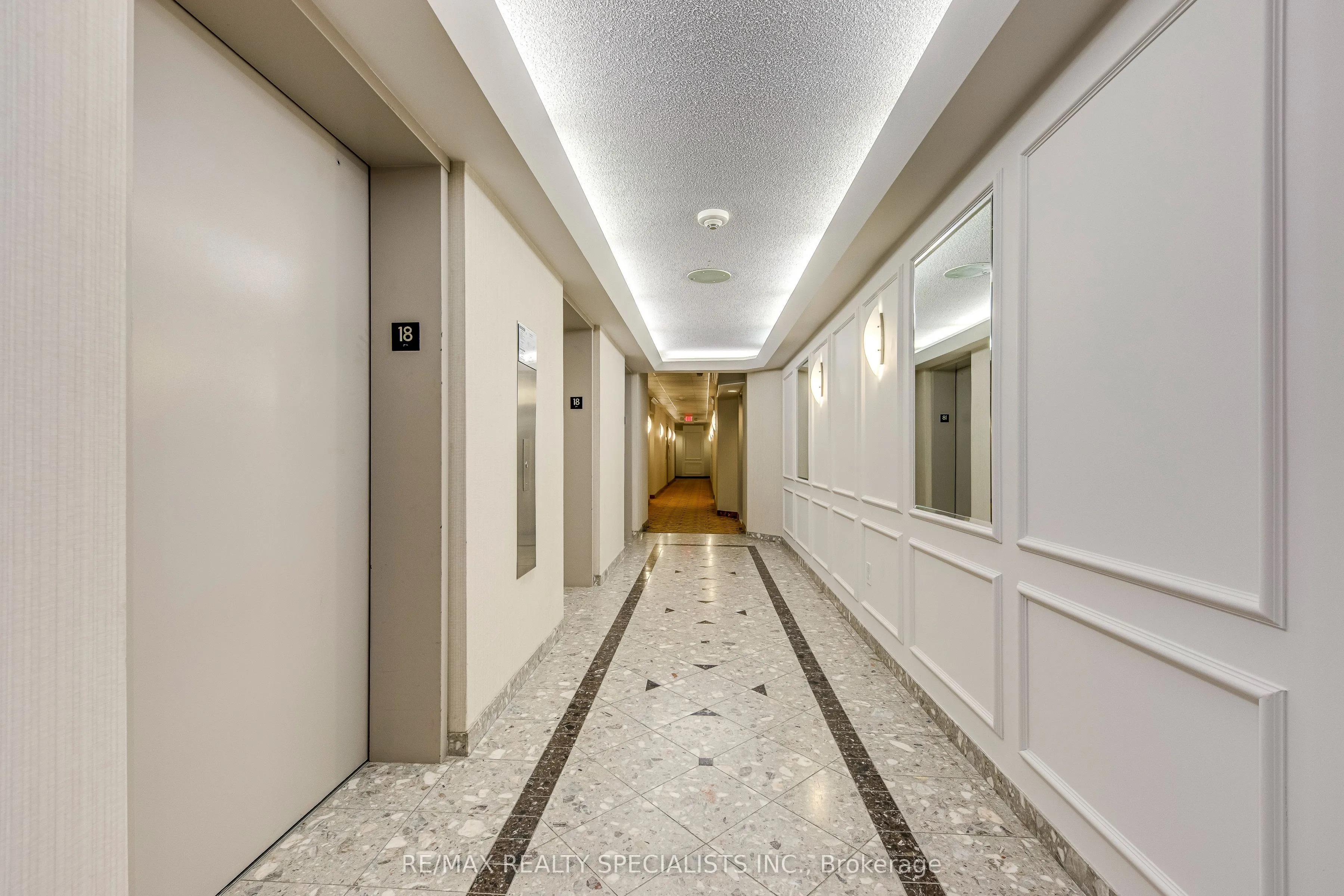 2177 Burnhamthorpe Road W, #1807