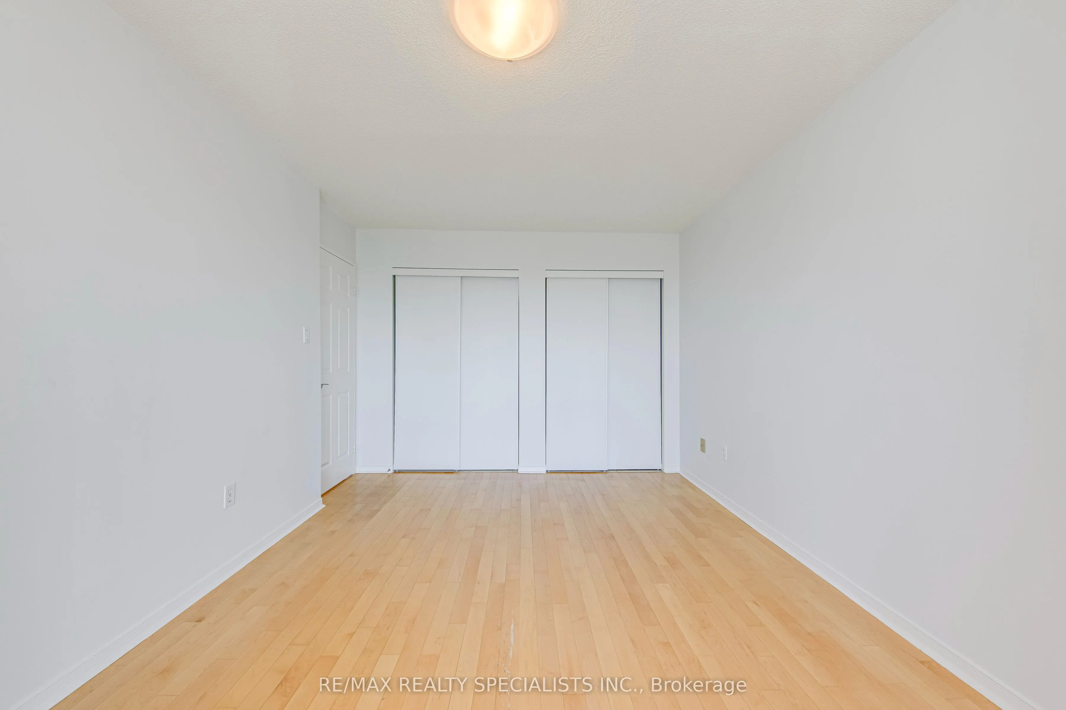 2177 Burnhamthorpe Road W, #1807
