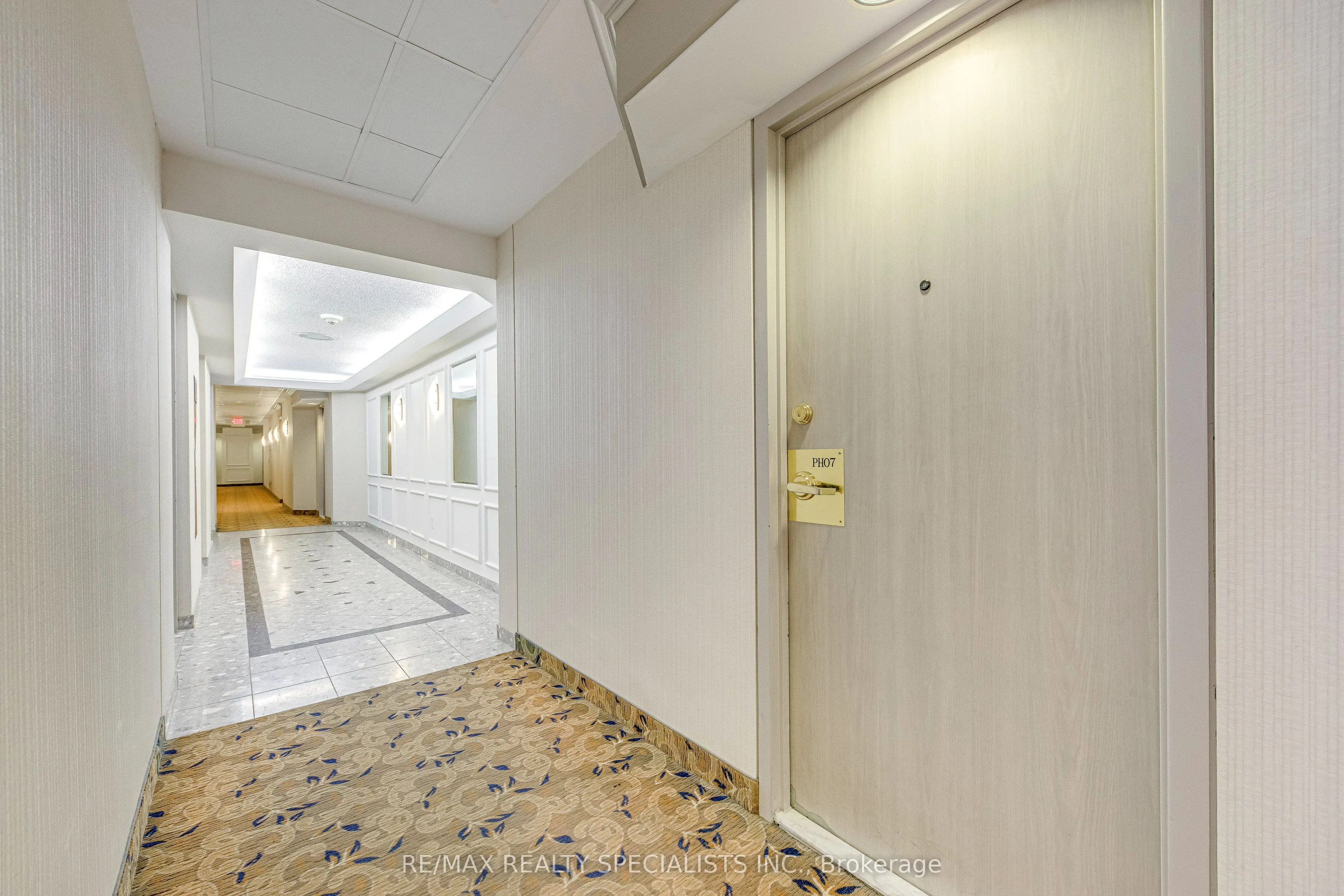 2177 Burnhamthorpe Road W, #1807