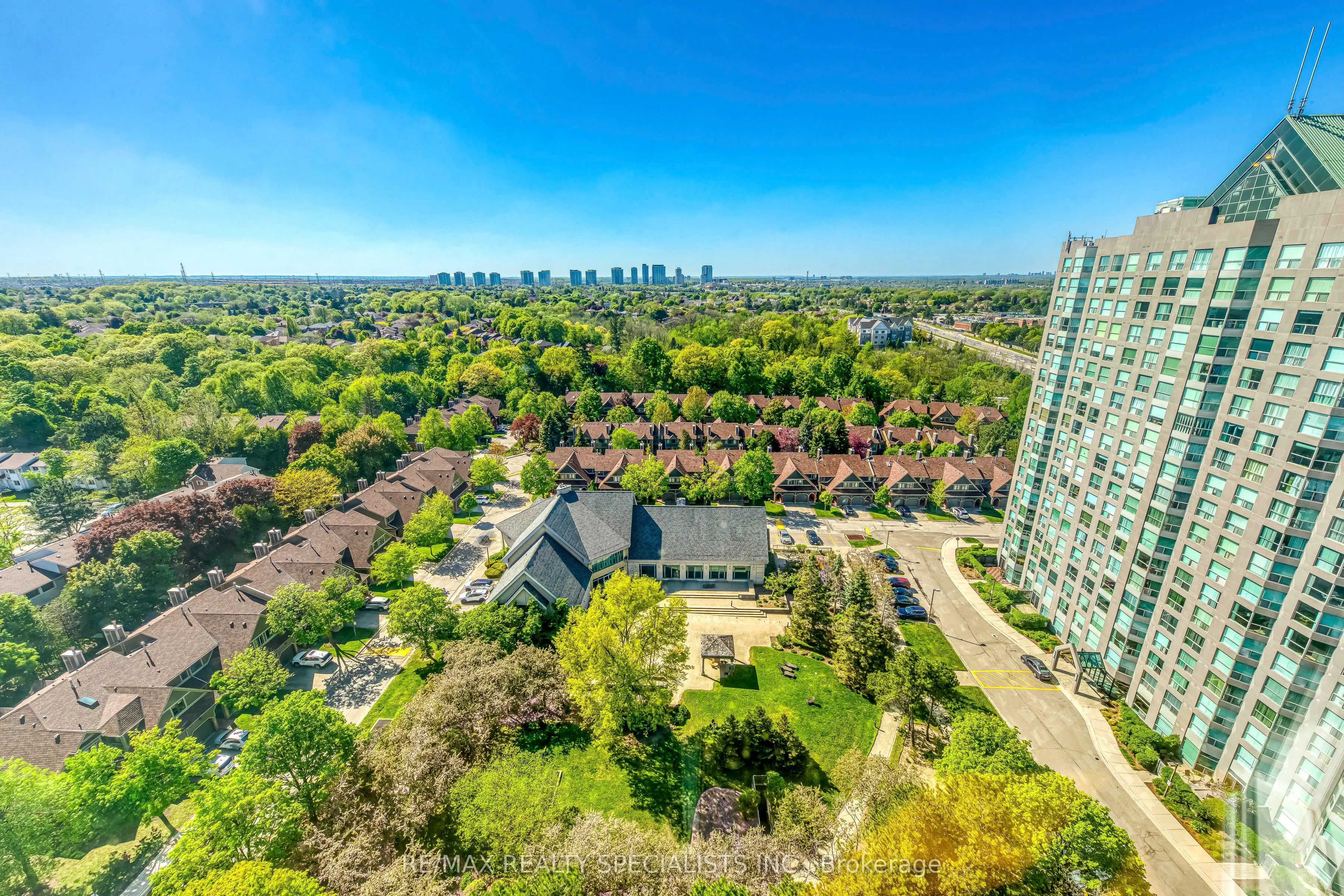 2177 Burnhamthorpe Road W, #1807
