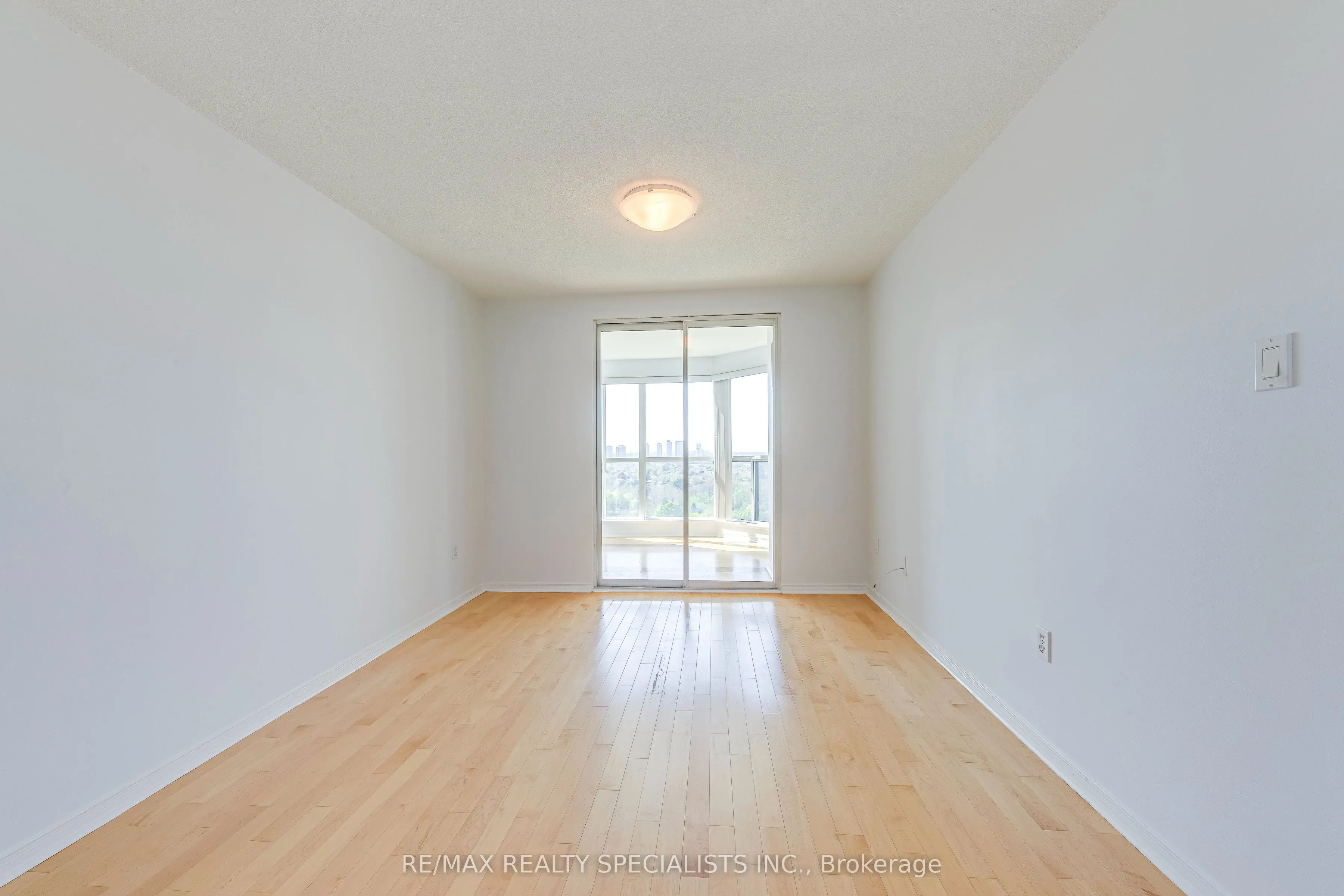2177 Burnhamthorpe Road W, #1807
