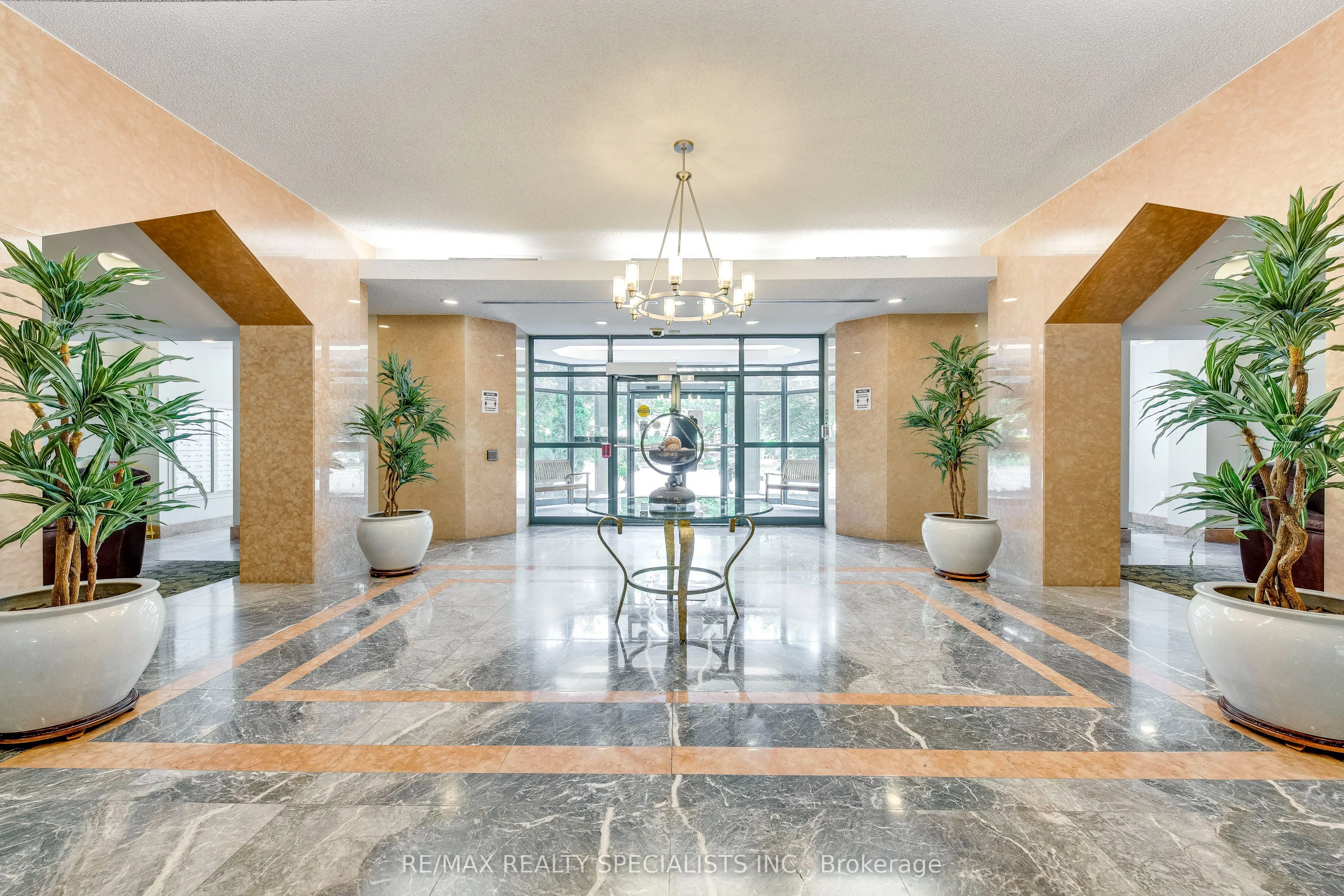 2177 Burnhamthorpe Road W, #1807