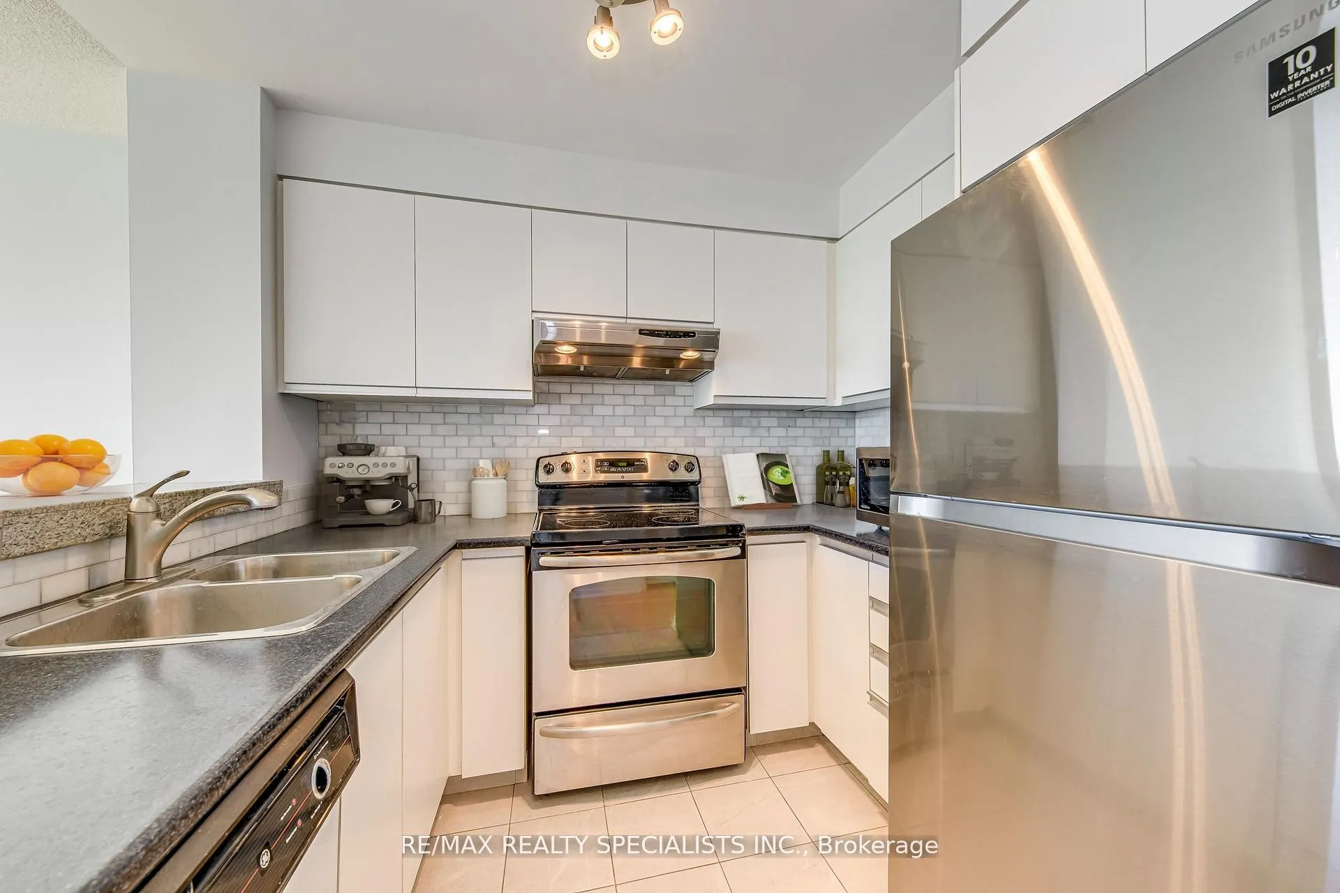 2177 Burnhamthorpe Road W, #1807