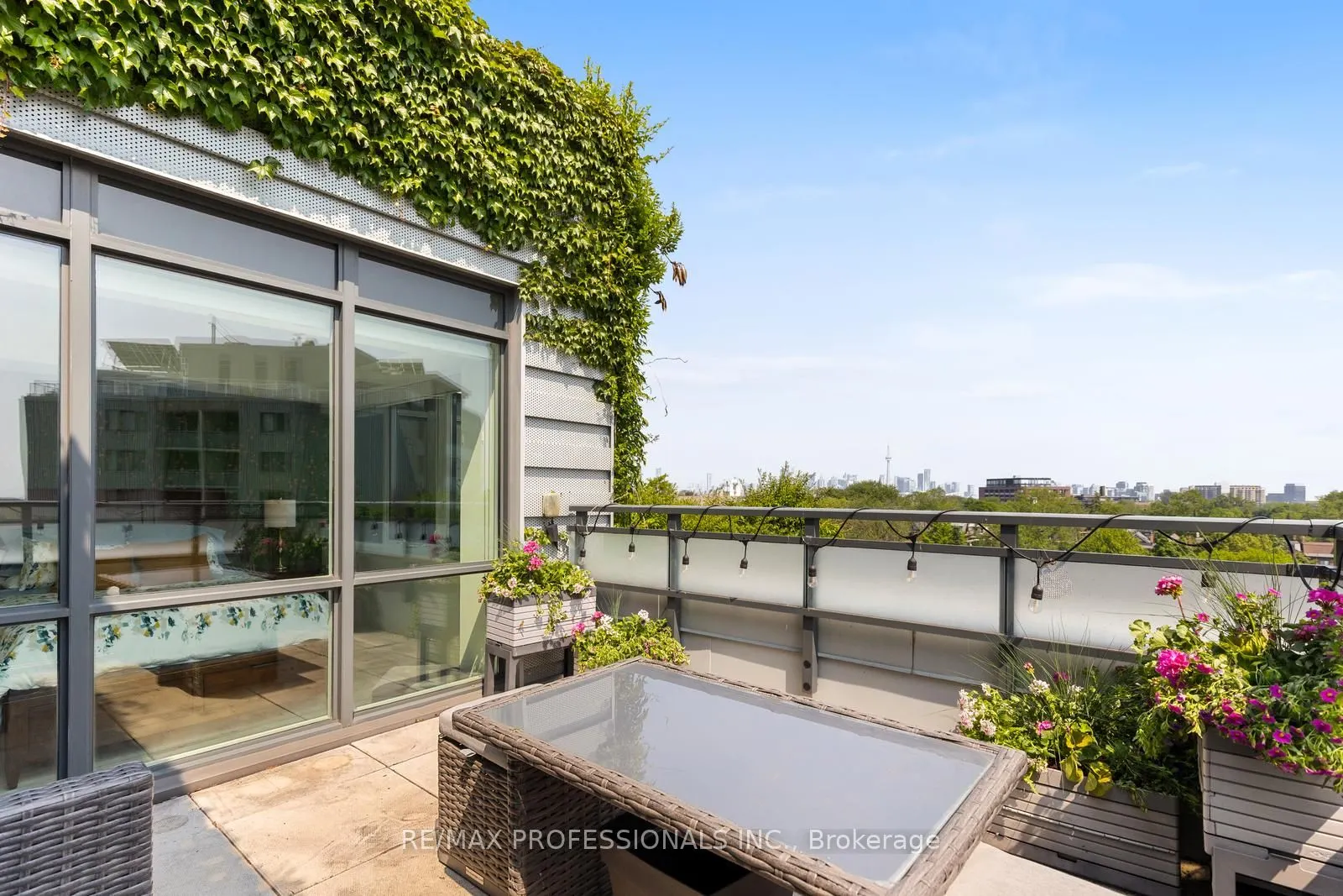 38 Howard Park, #714