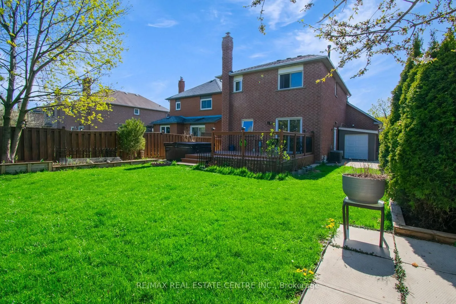 2840 Tradewind Drive
