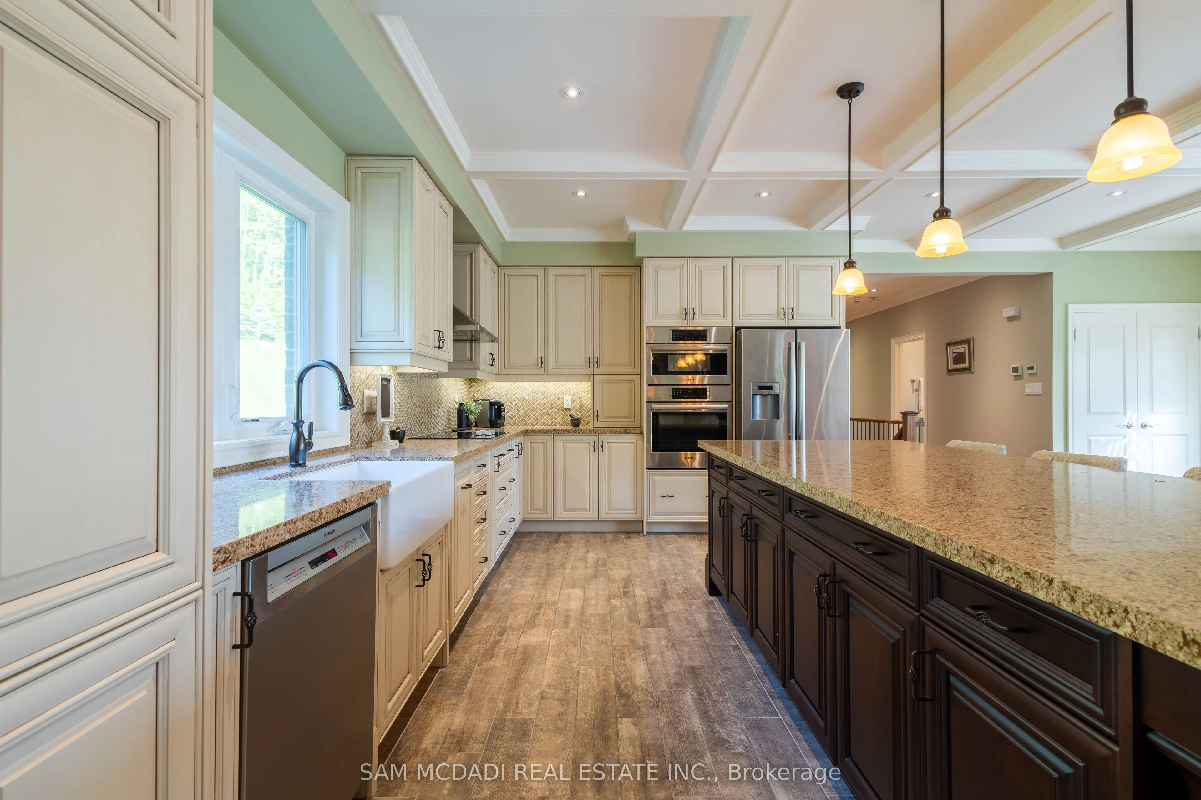 395 King Street E