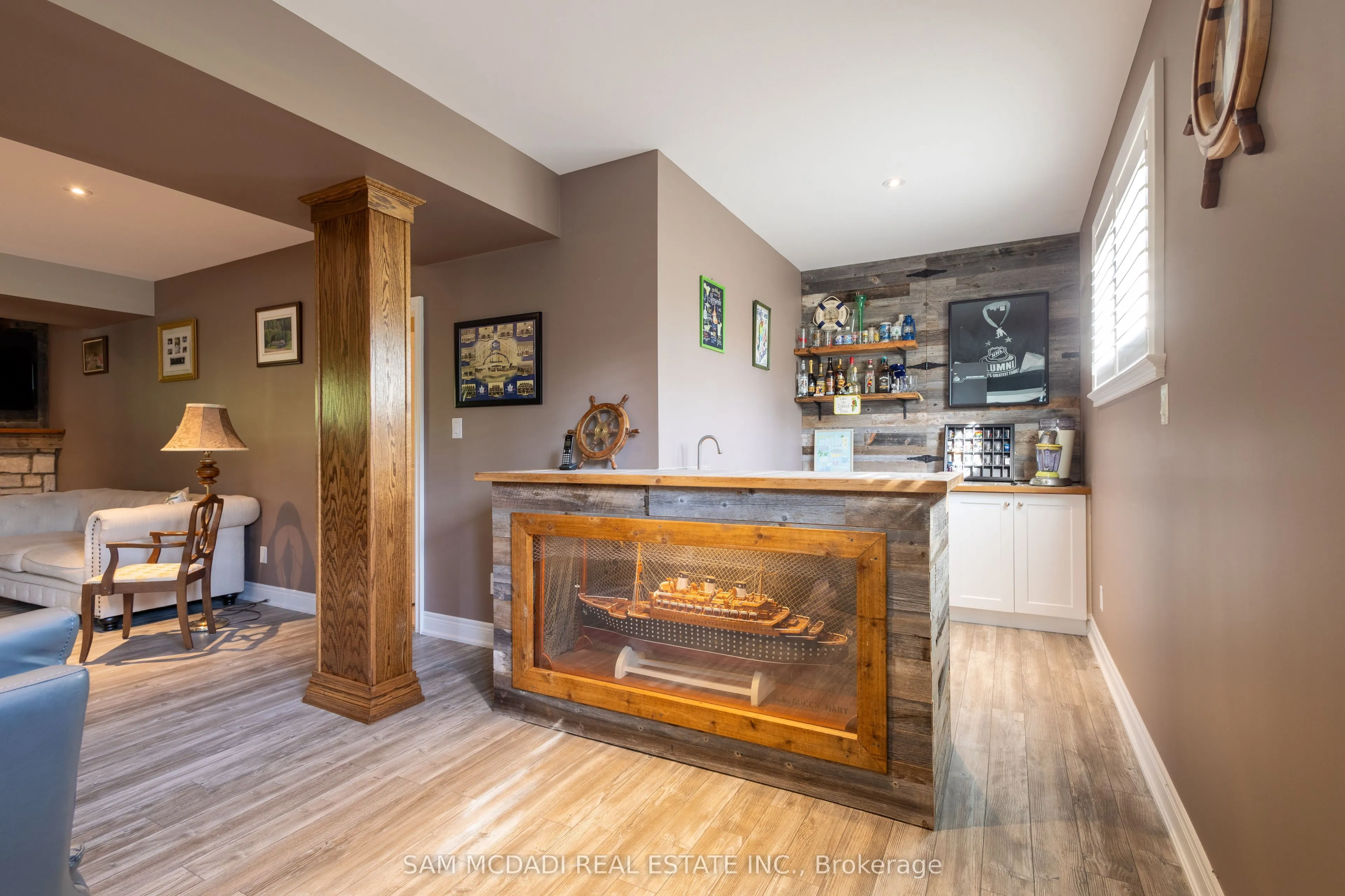 395 King Street E
