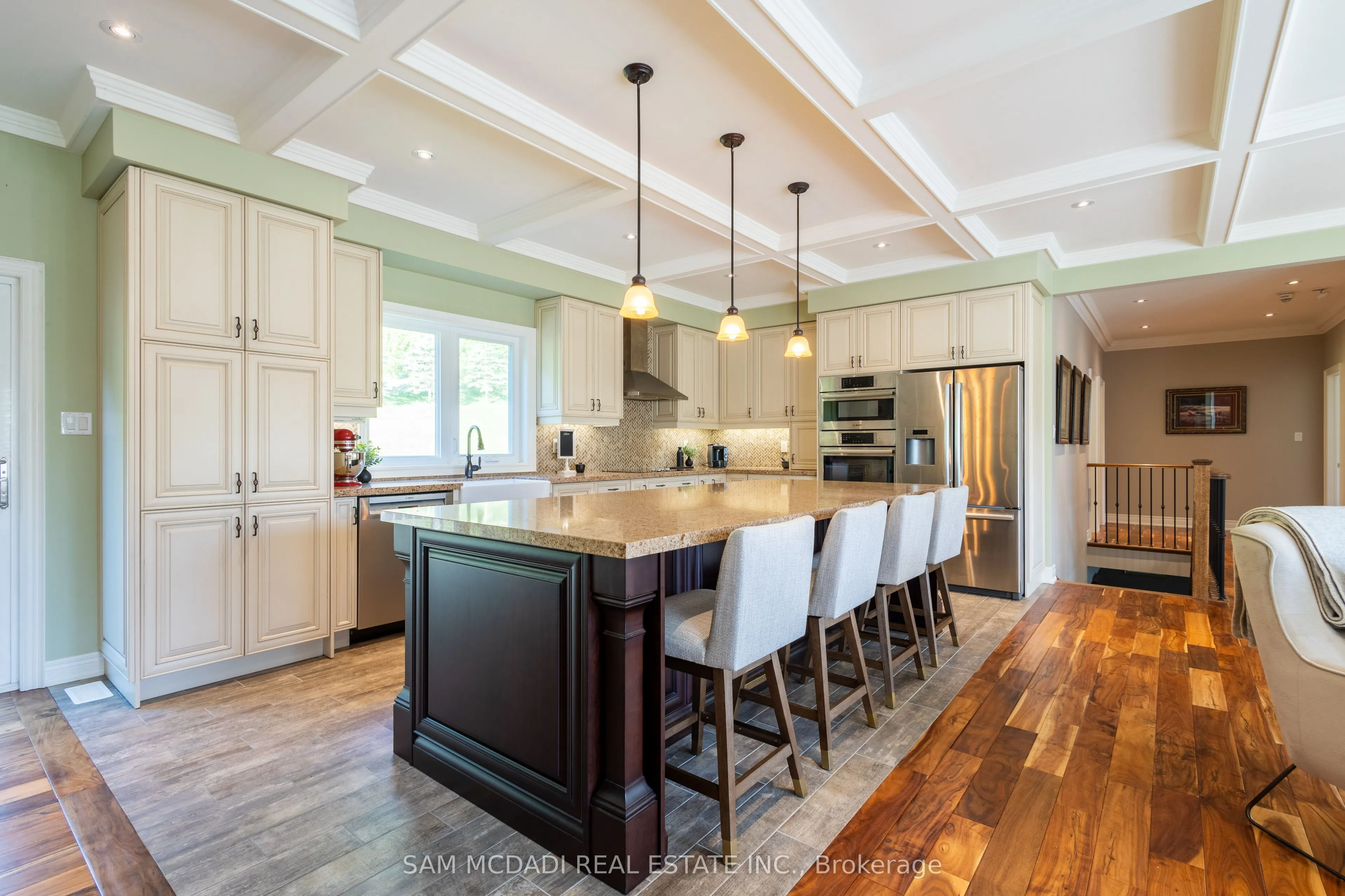 395 King Street E