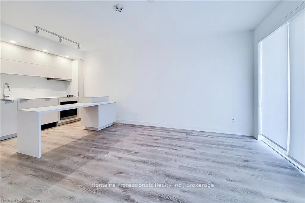 370 Martha Street, #608