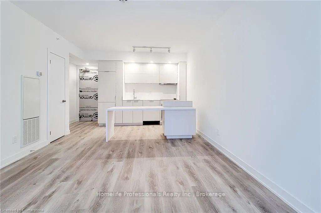 370 Martha Street, #608