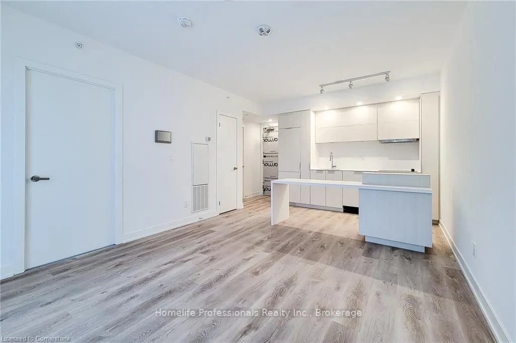 370 Martha Street, #608