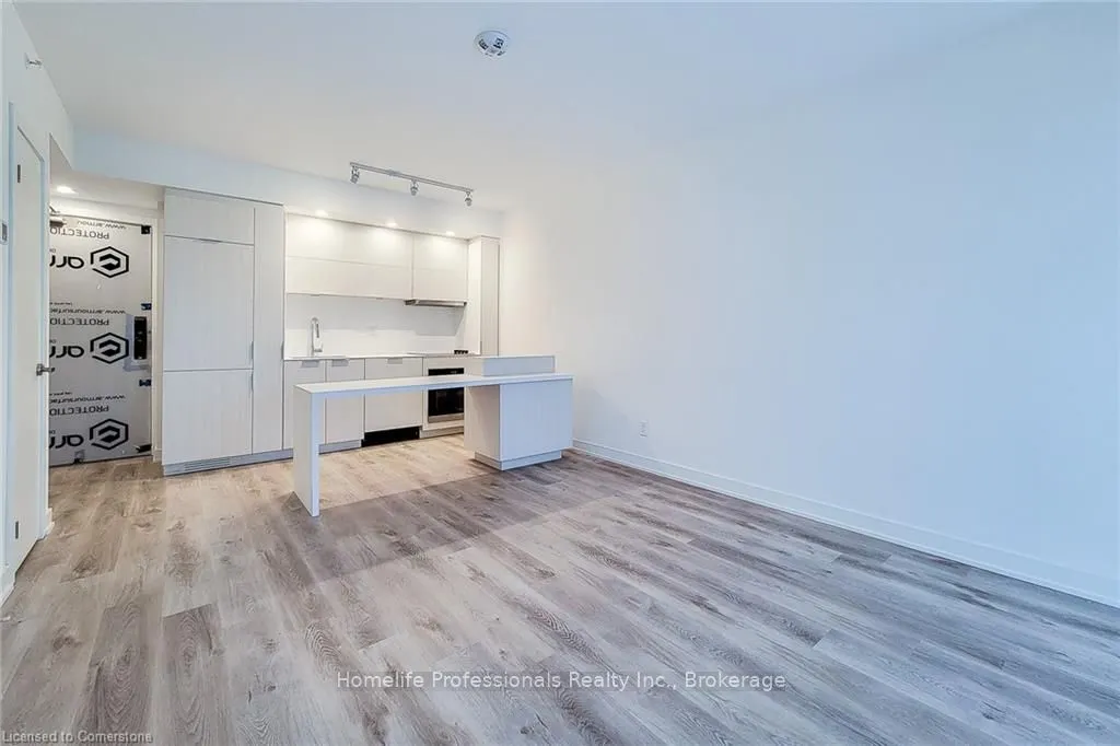 370 Martha Street, #608